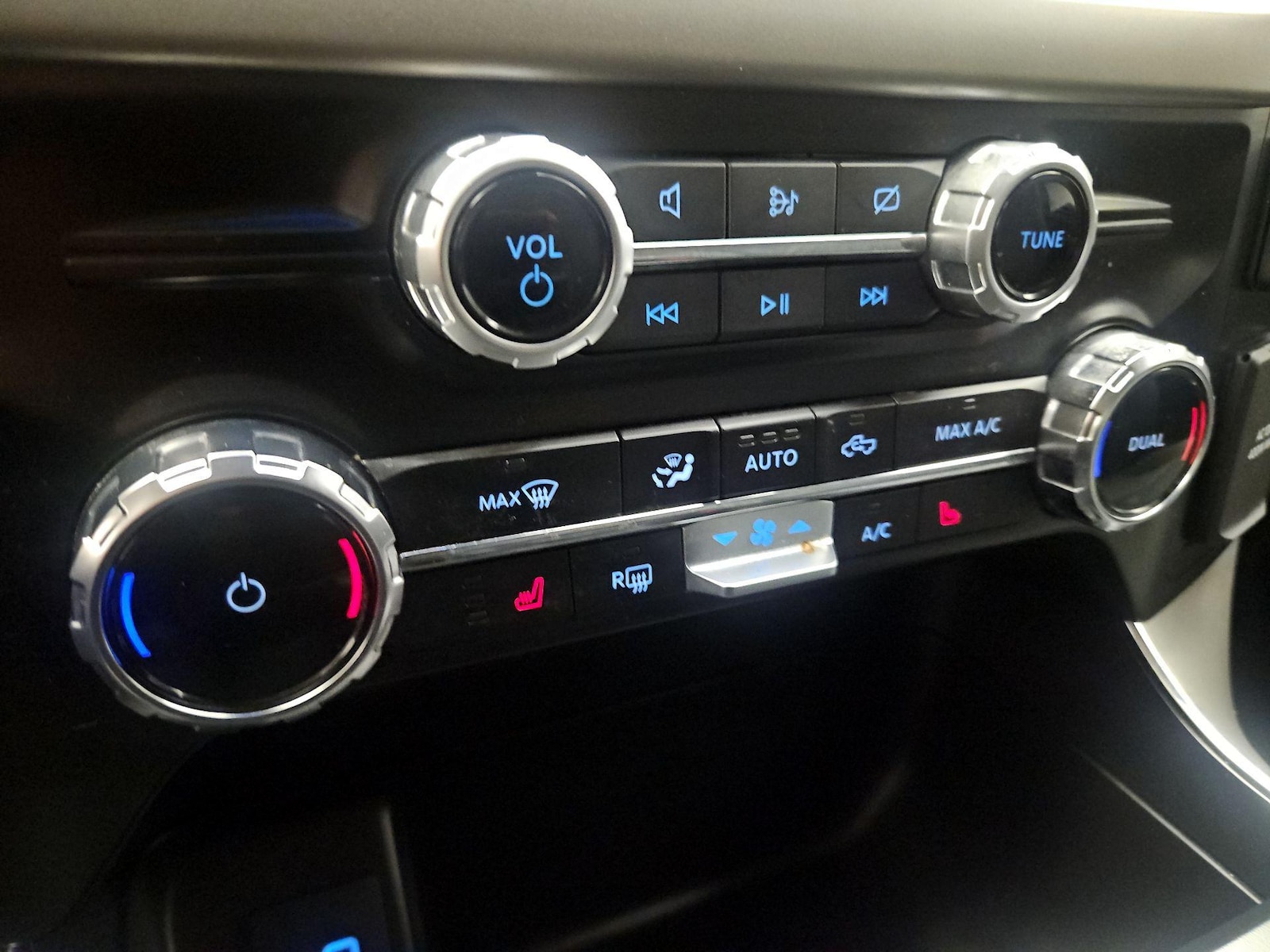 2024 Ford F-150 XLT - Photo 18