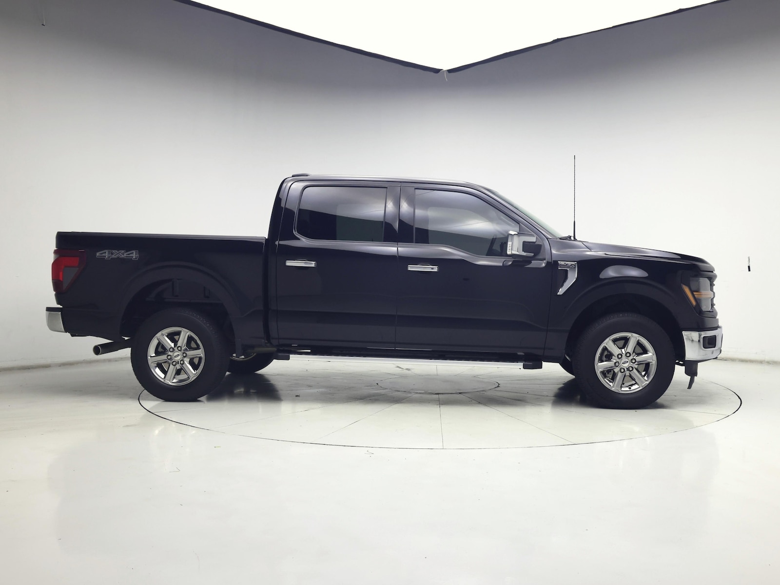 2024 Ford F-150 XLT - Photo 8