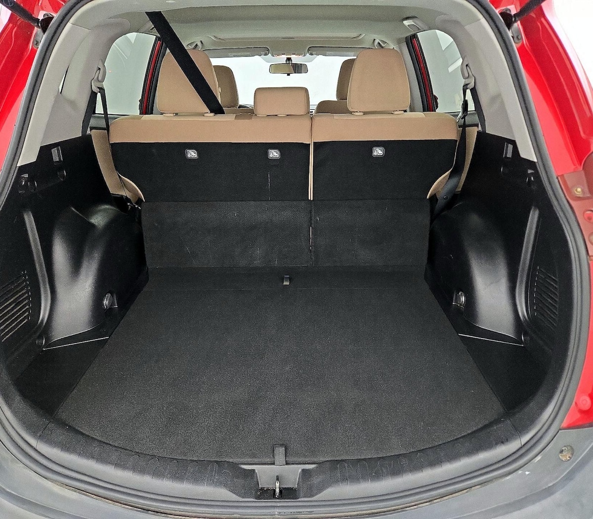 Trunk/Cargo (Seats Up)