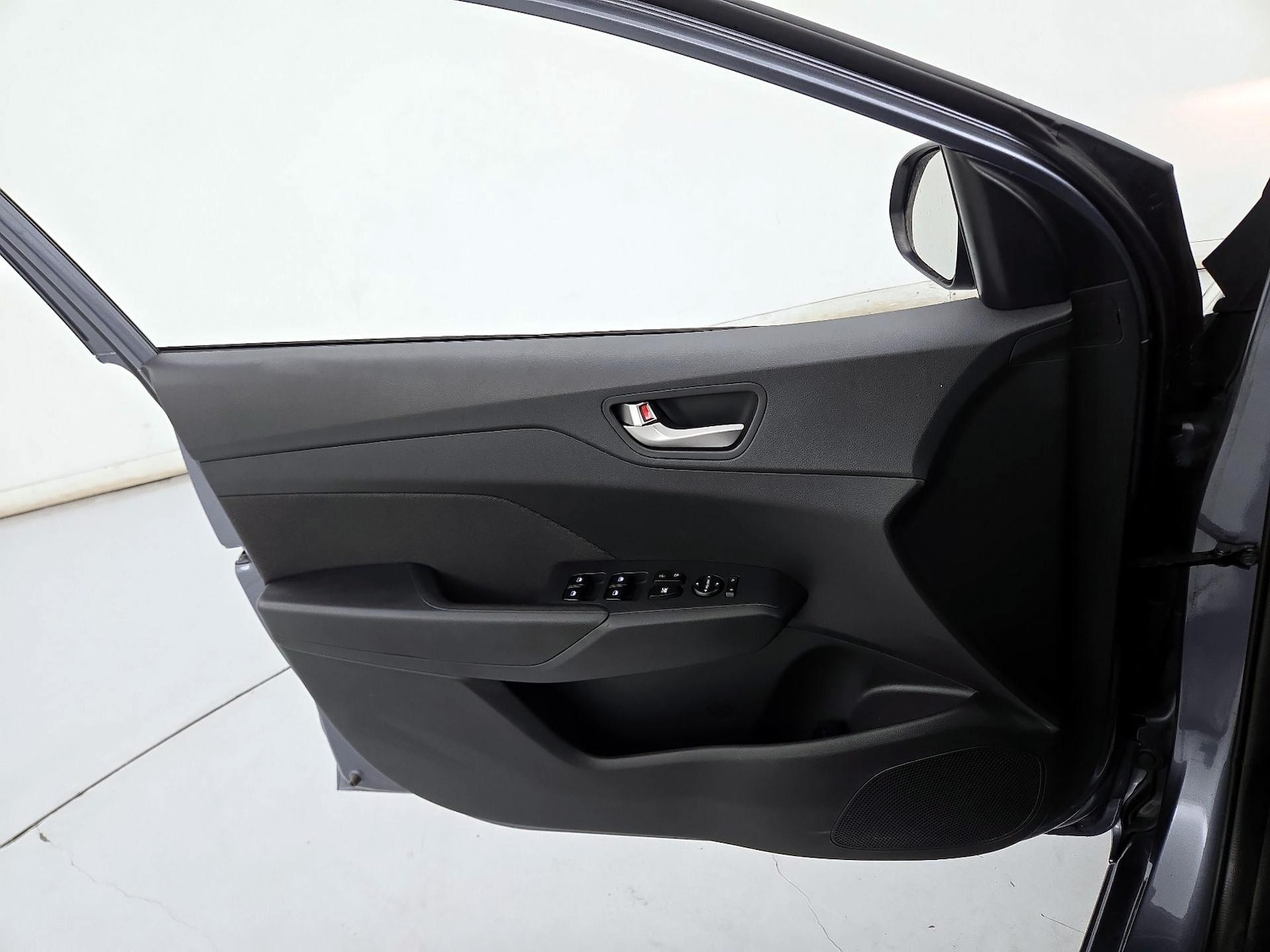 2020 Hyundai Accent SE - Photo 13