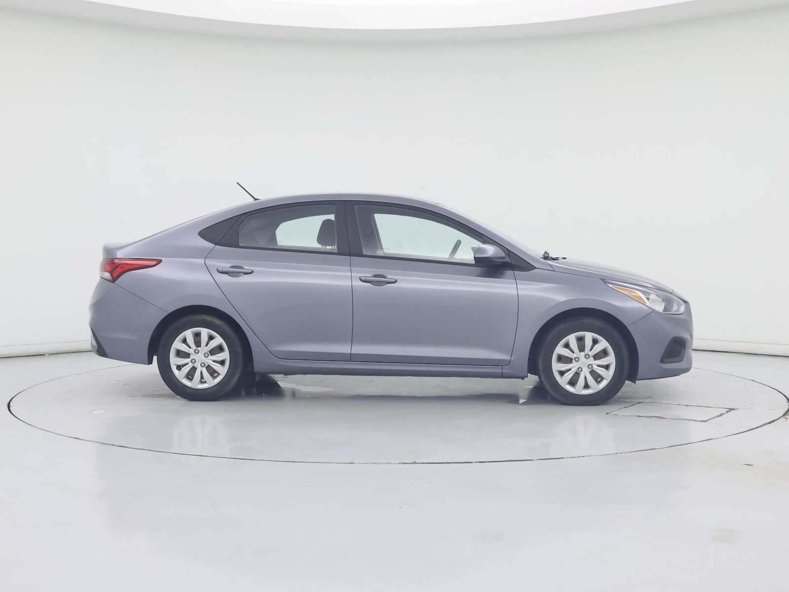 2020 Hyundai Accent SE - Photo 8