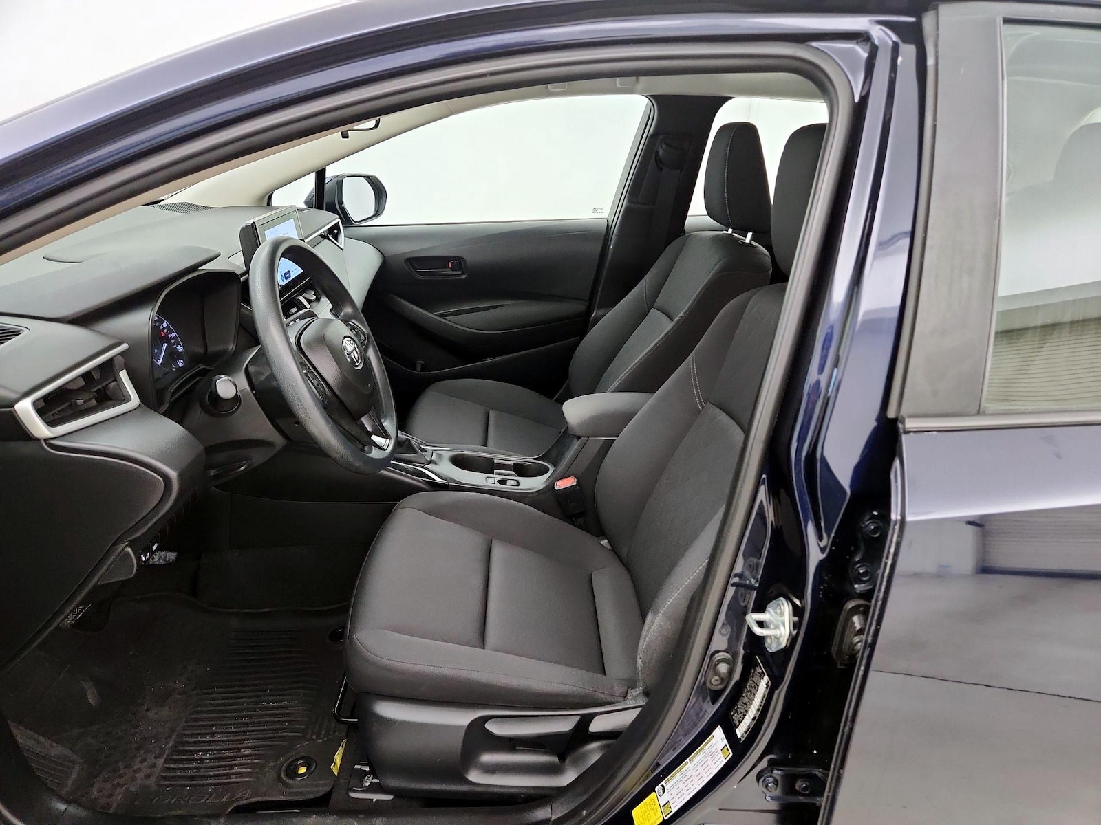 2024 Toyota Corolla LE - Photo 12