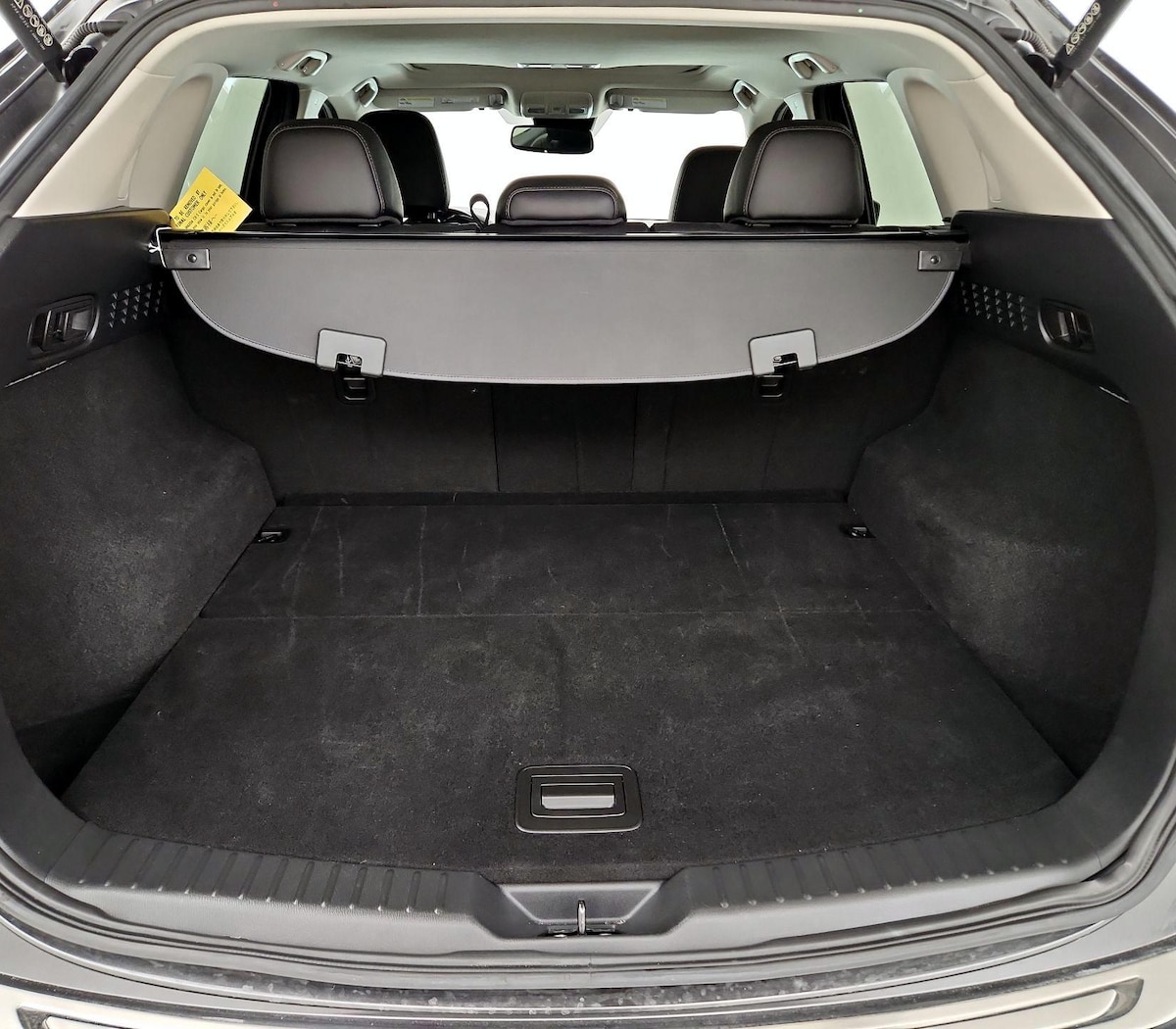 Trunk/Cargo (Seats Up)