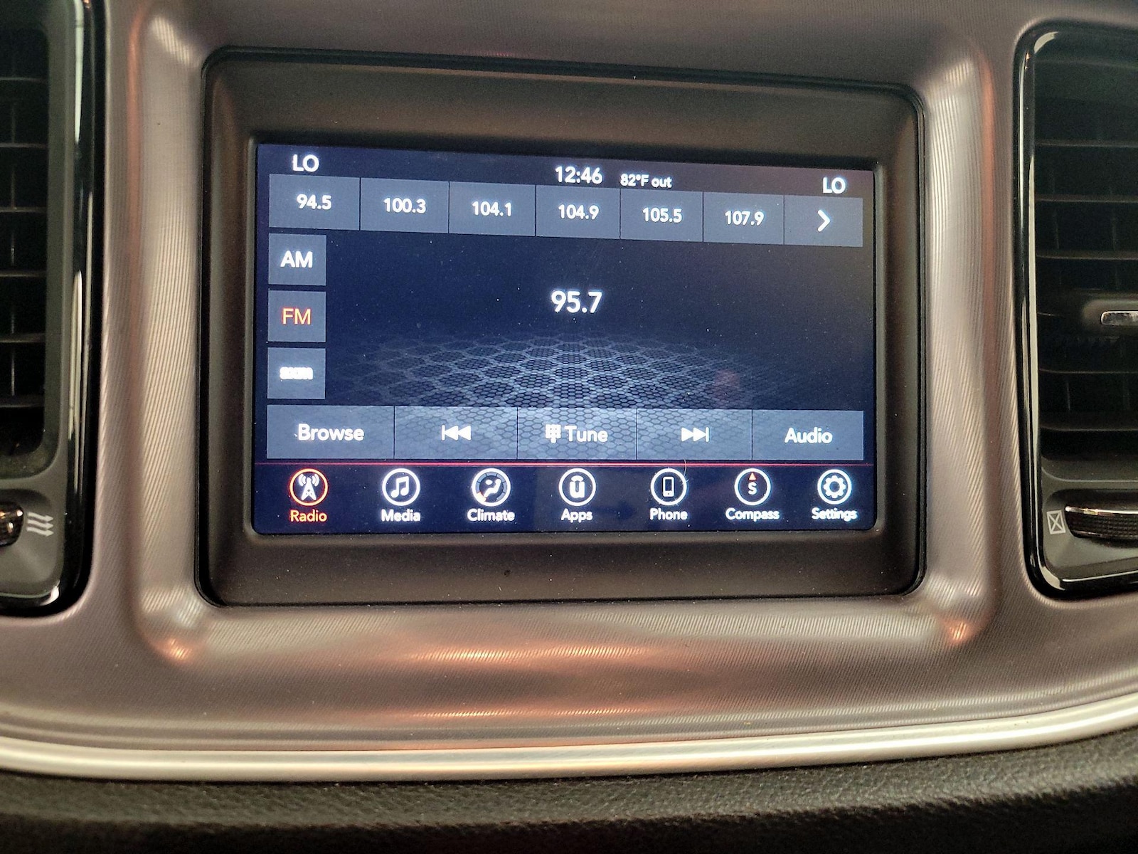 2022 Dodge Challenger SXT - Photo 16