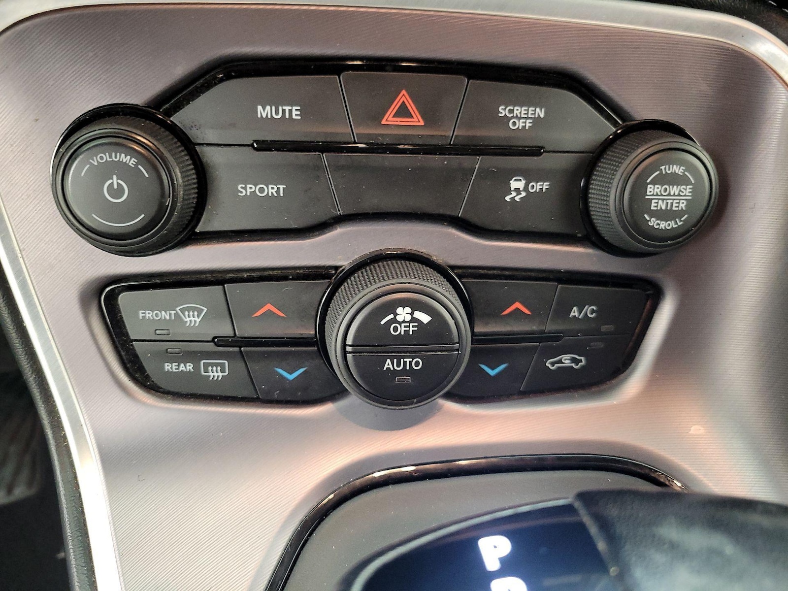 2022 Dodge Challenger SXT - Photo 17
