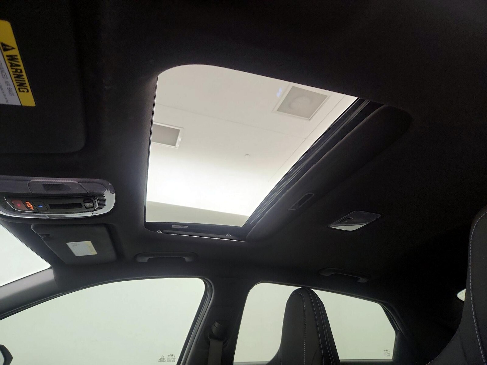 Sunroof(s) & Overhead Airbags