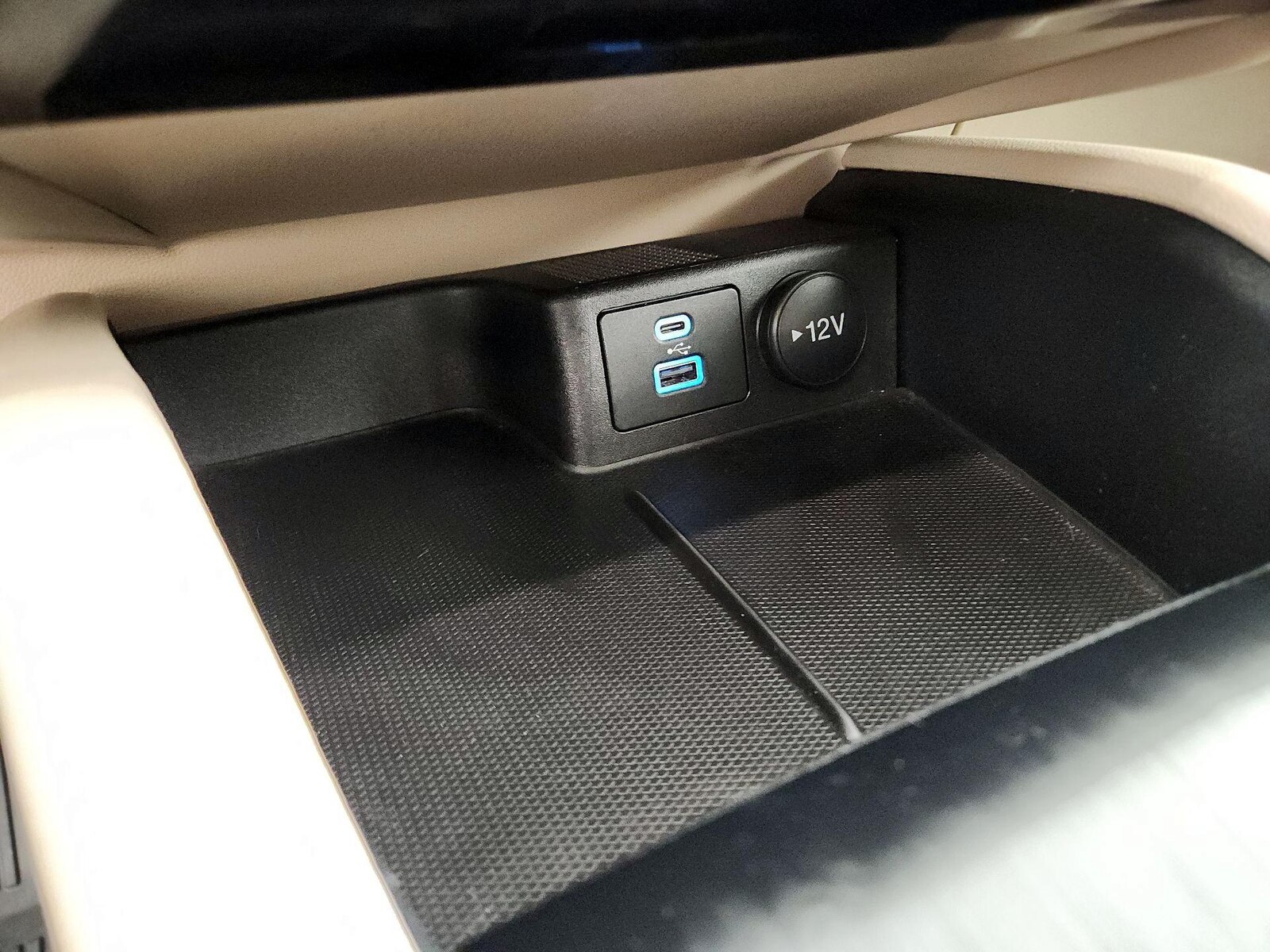 2022 Ford Escape SE - Photo 17