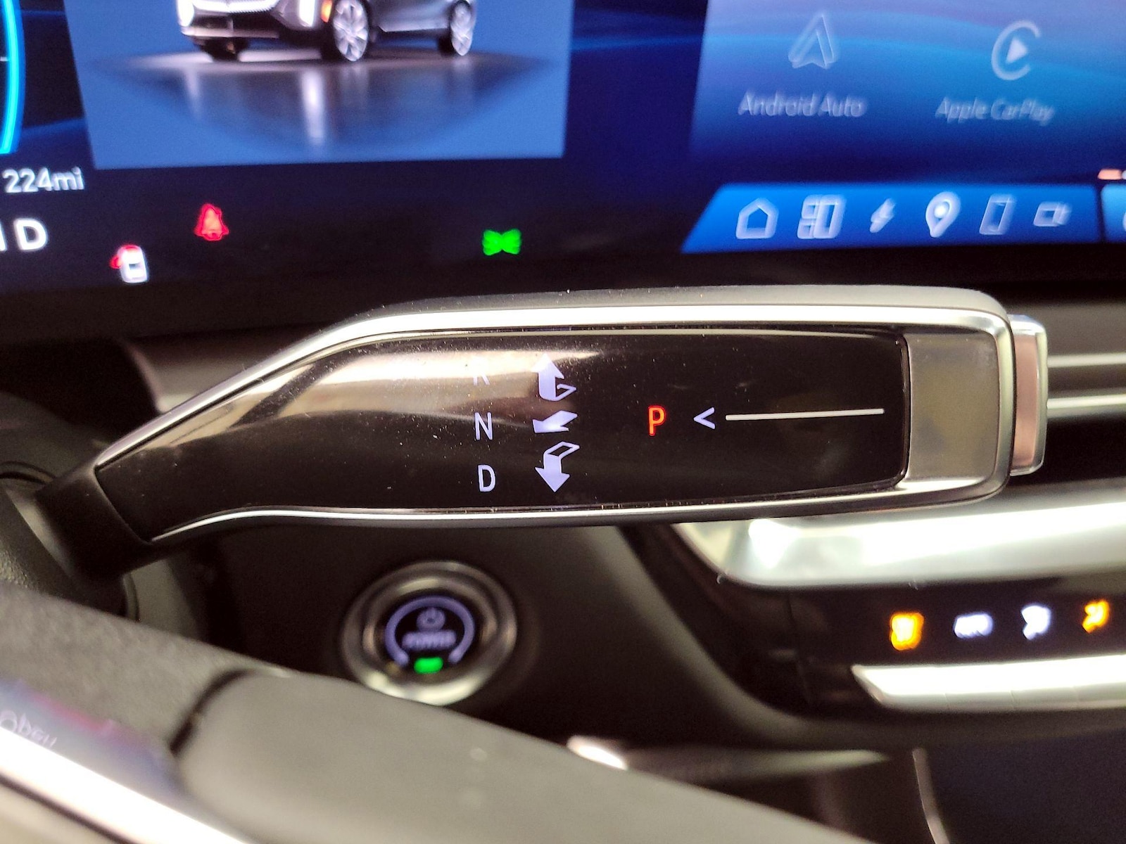 2024 Cadillac LYRIQ Tech - Photo 18