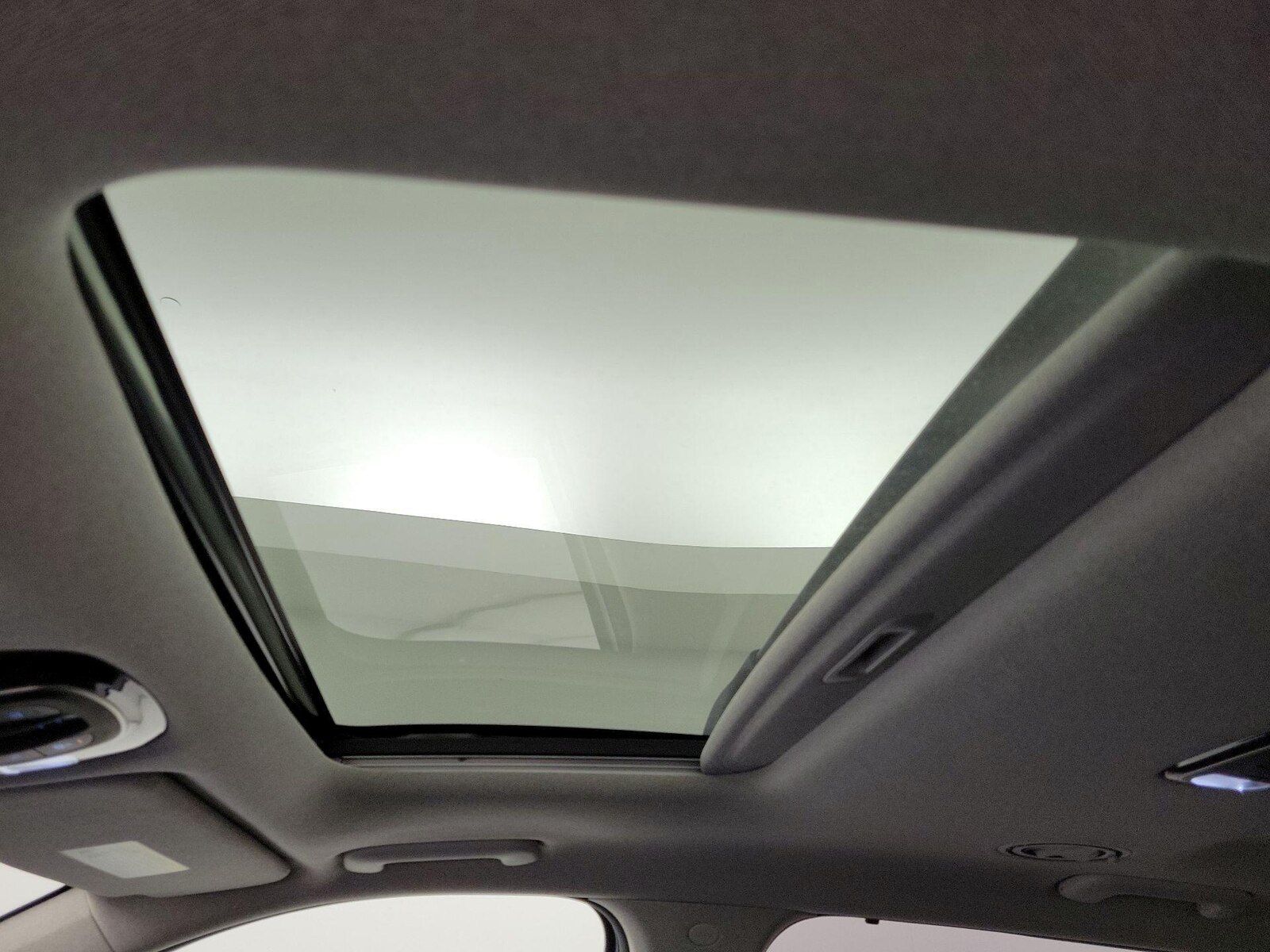 Sunroof(s) & Skylight(s)