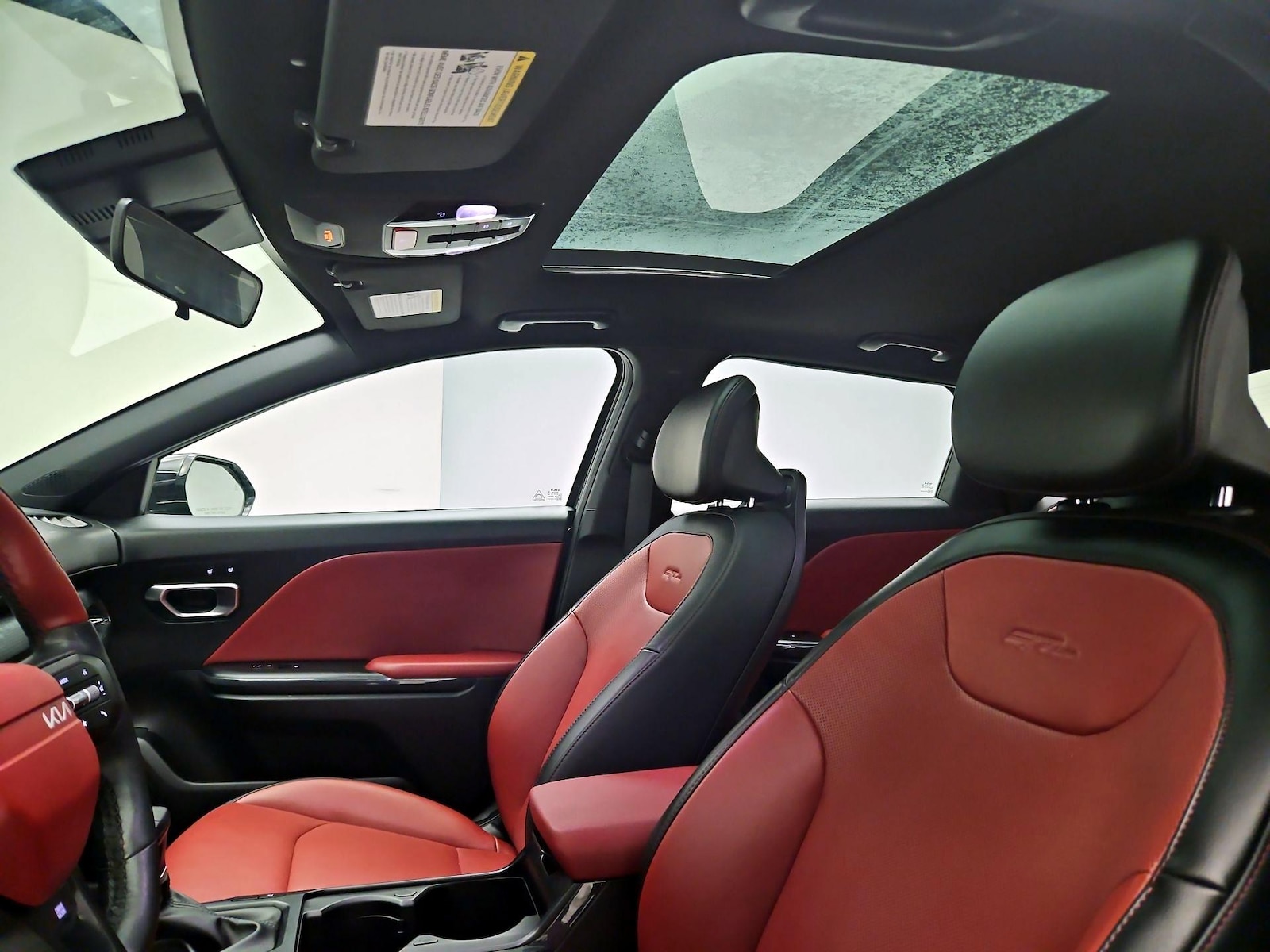 Sunroof(s) & Overhead Airbags