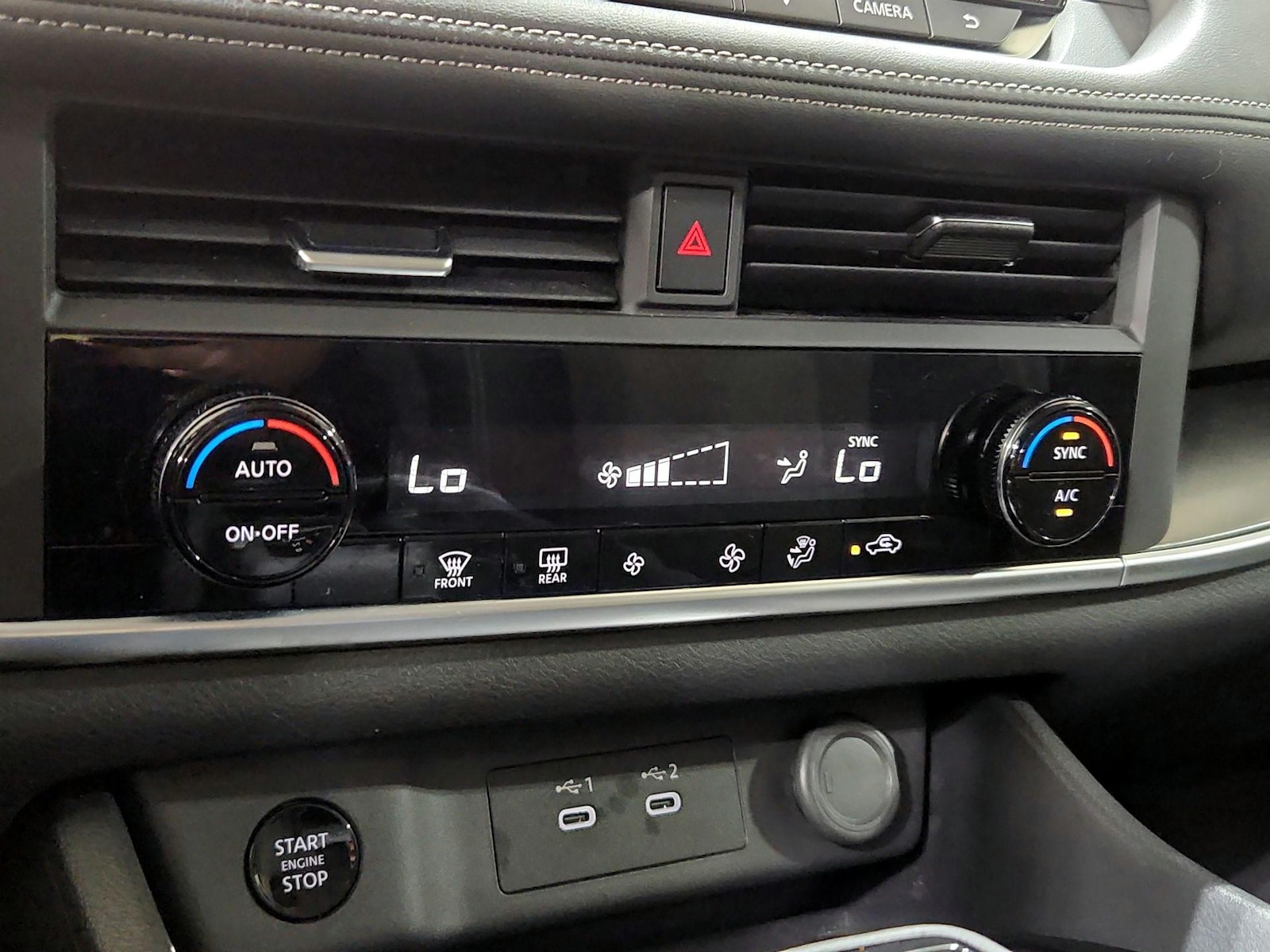 2025 Nissan Rogue SV - Photo 17