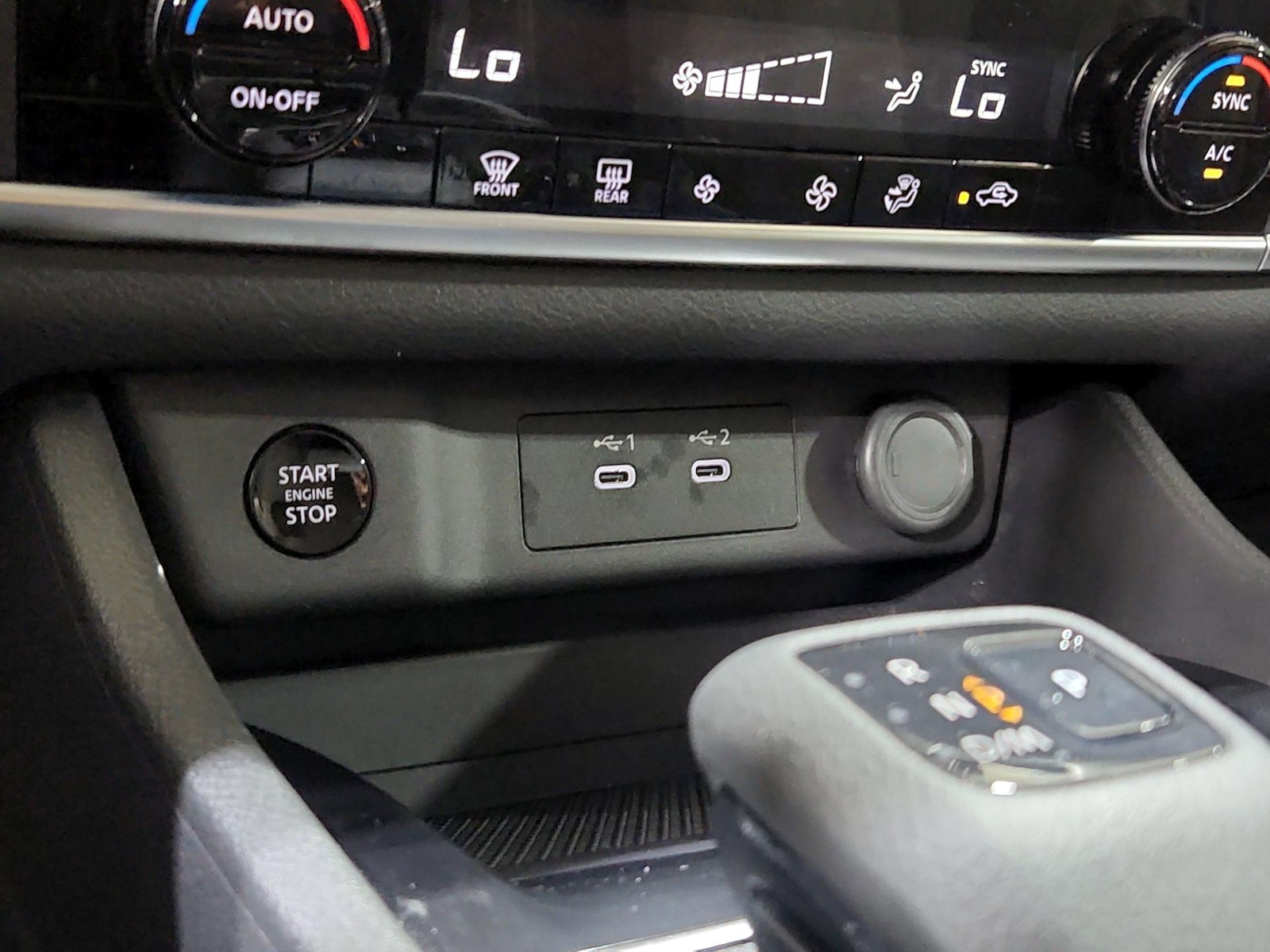 2025 Nissan Rogue SV - Photo 19