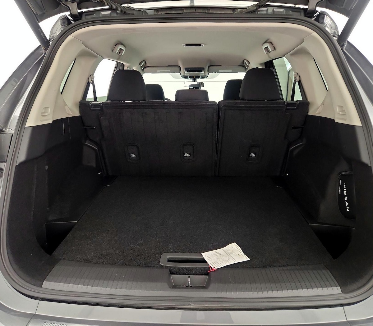 Trunk/Cargo (Seats Up)