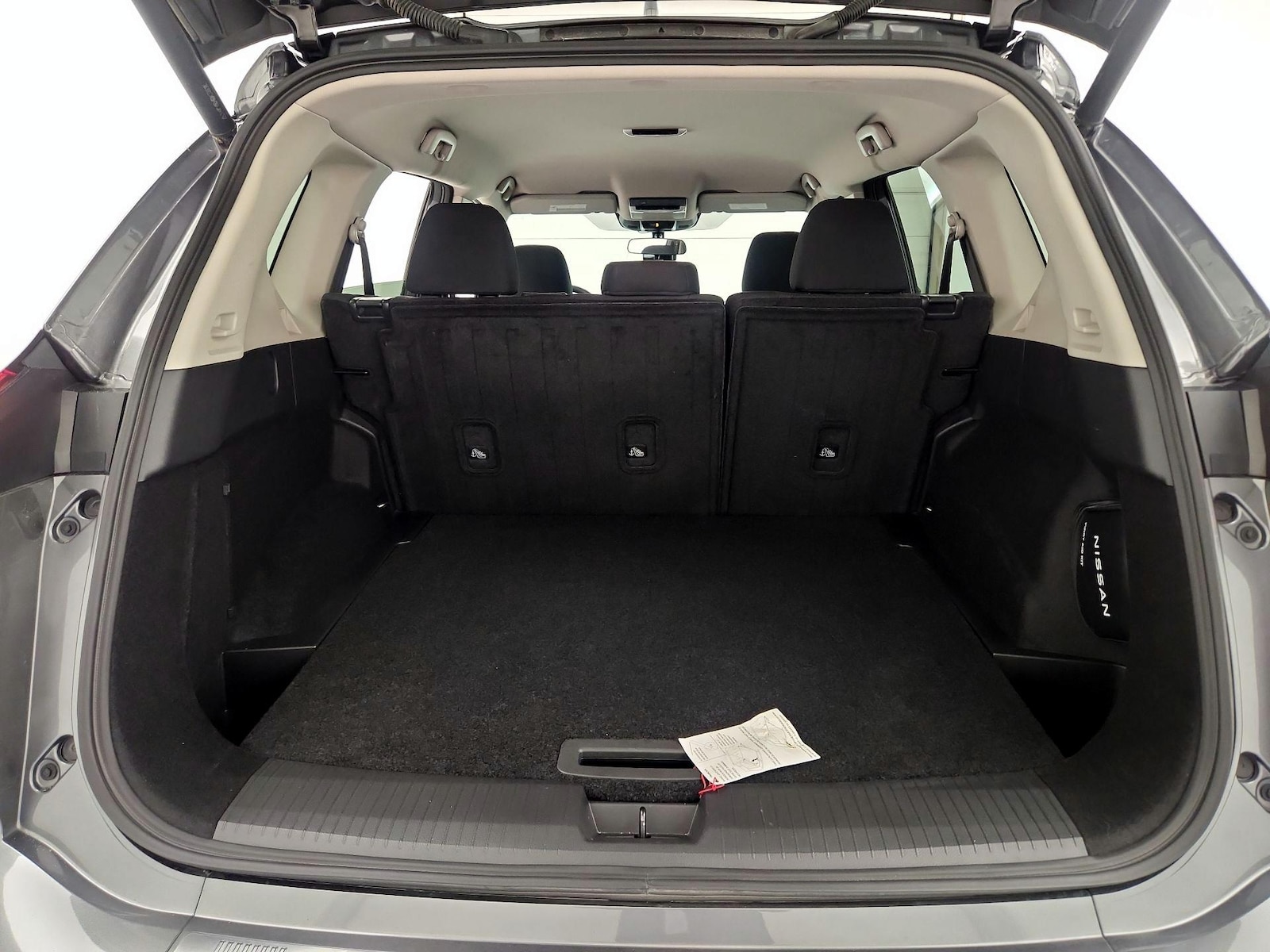 2025 Nissan Rogue SV - Photo 21