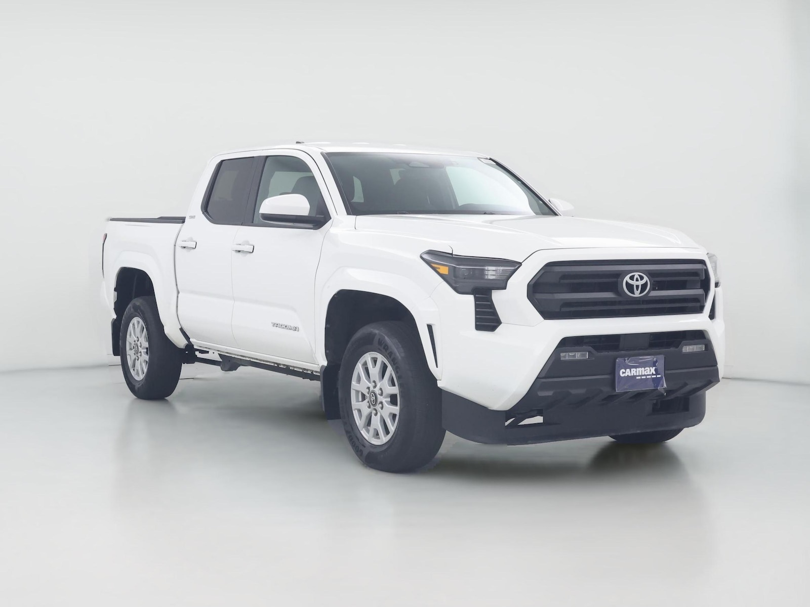 2025 Toyota Tacoma SR5 - Photo 1