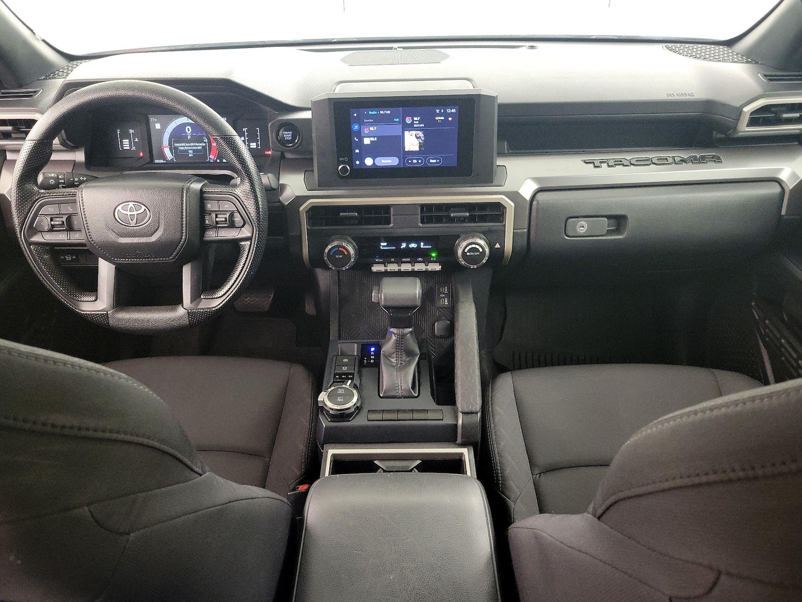 2025 Toyota Tacoma SR5 - Photo 10