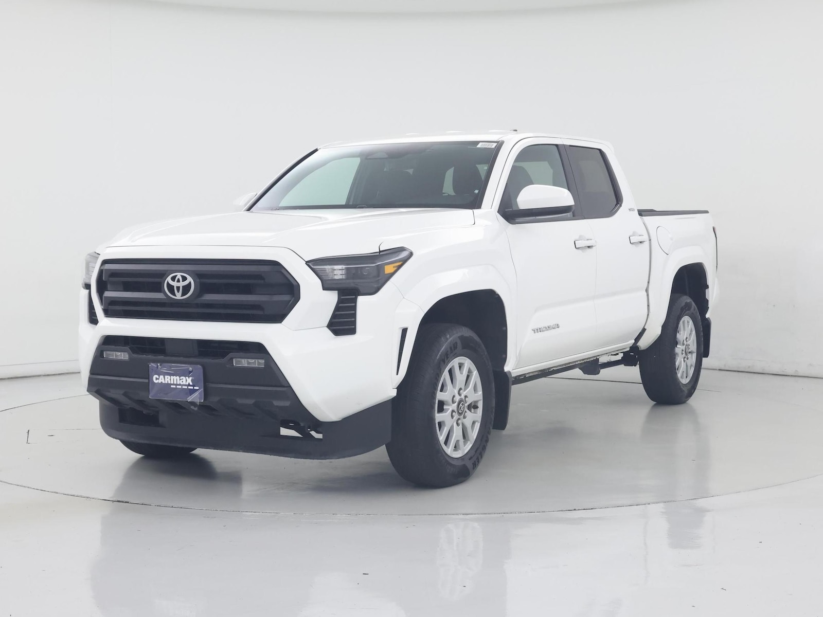 2025 Toyota Tacoma SR5 - Photo 5