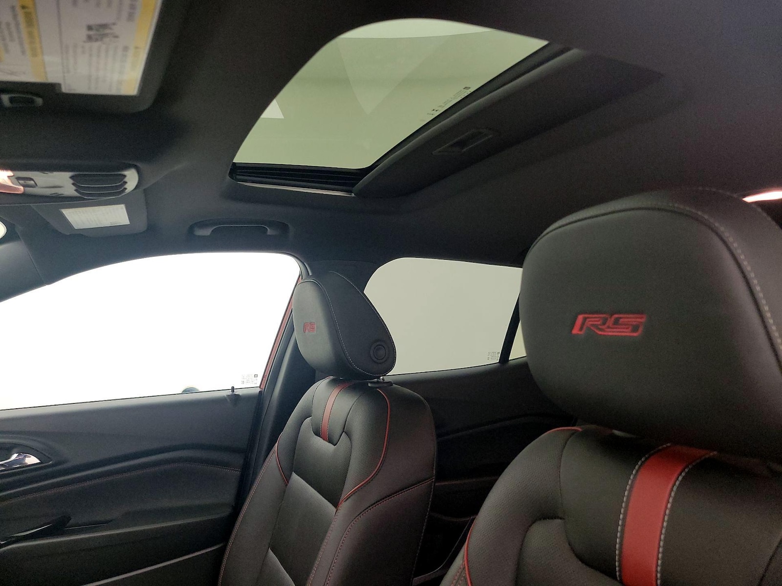 Sunroof(s) & Overhead Airbags