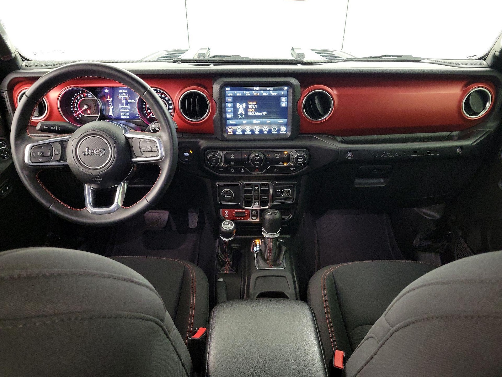 Apple CarPlay® & Android Auto™