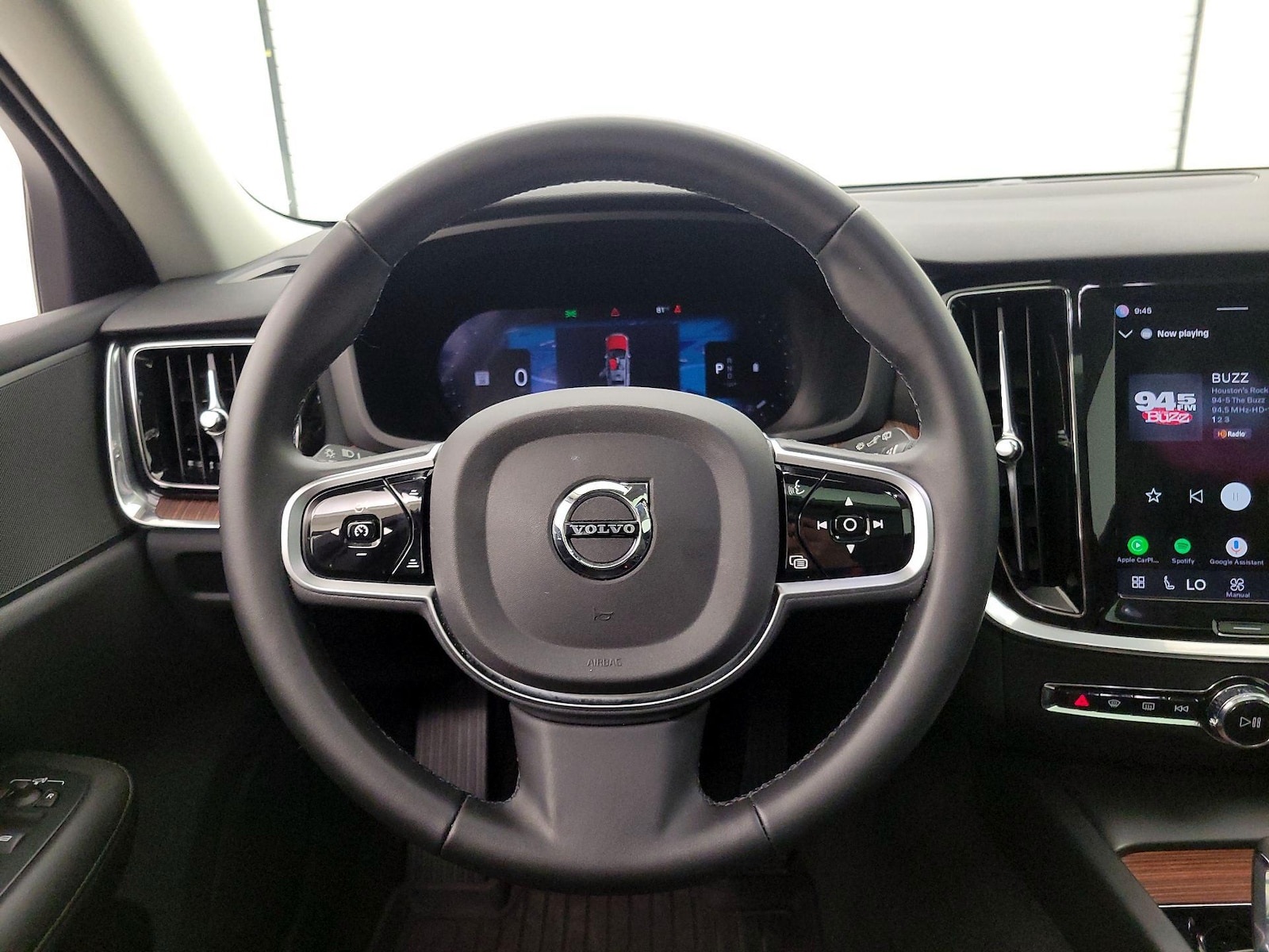 2025 Volvo V60 Cross Country Plus - Photo 11
