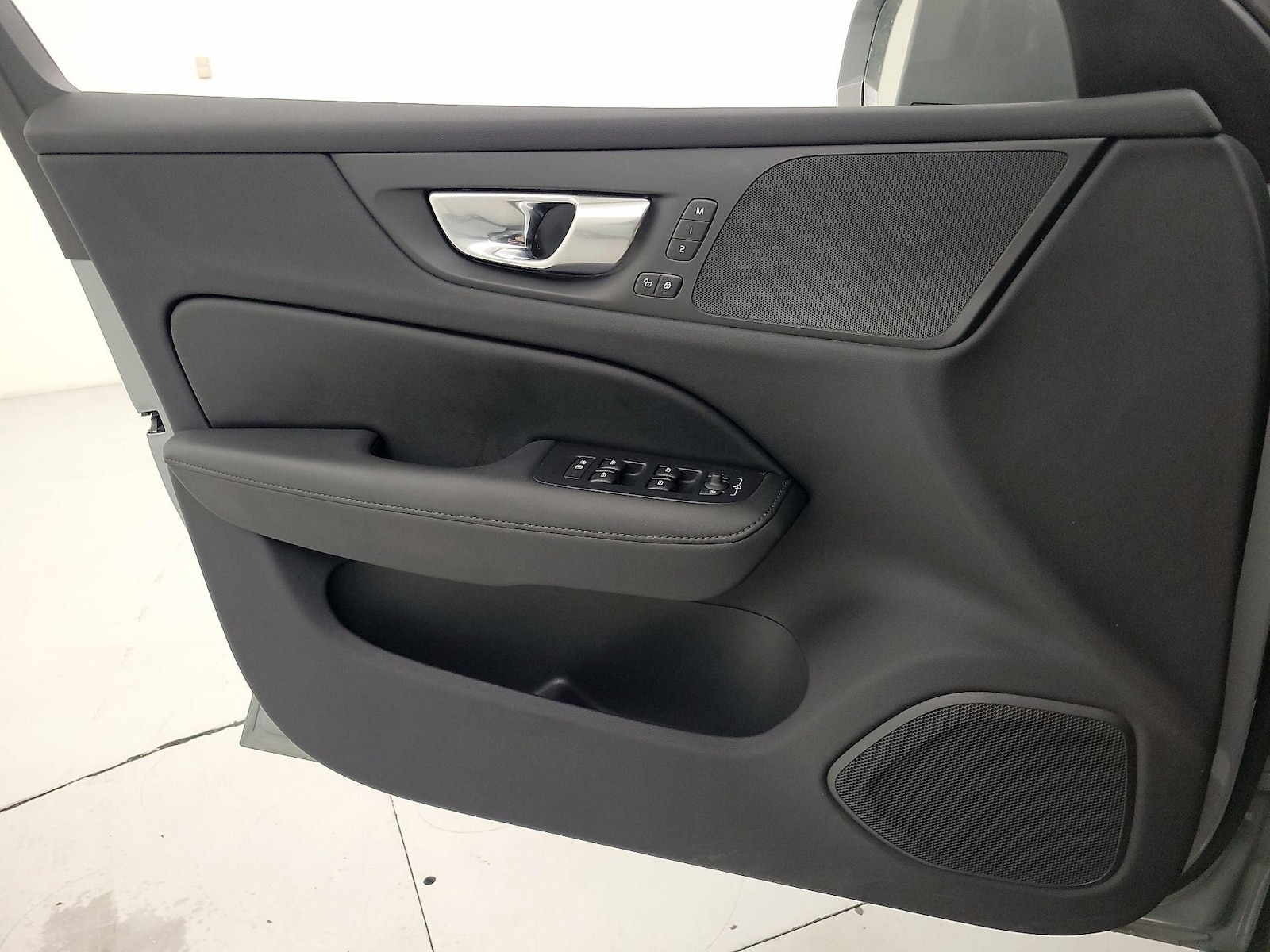 2025 Volvo V60 Cross Country Plus - Photo 13