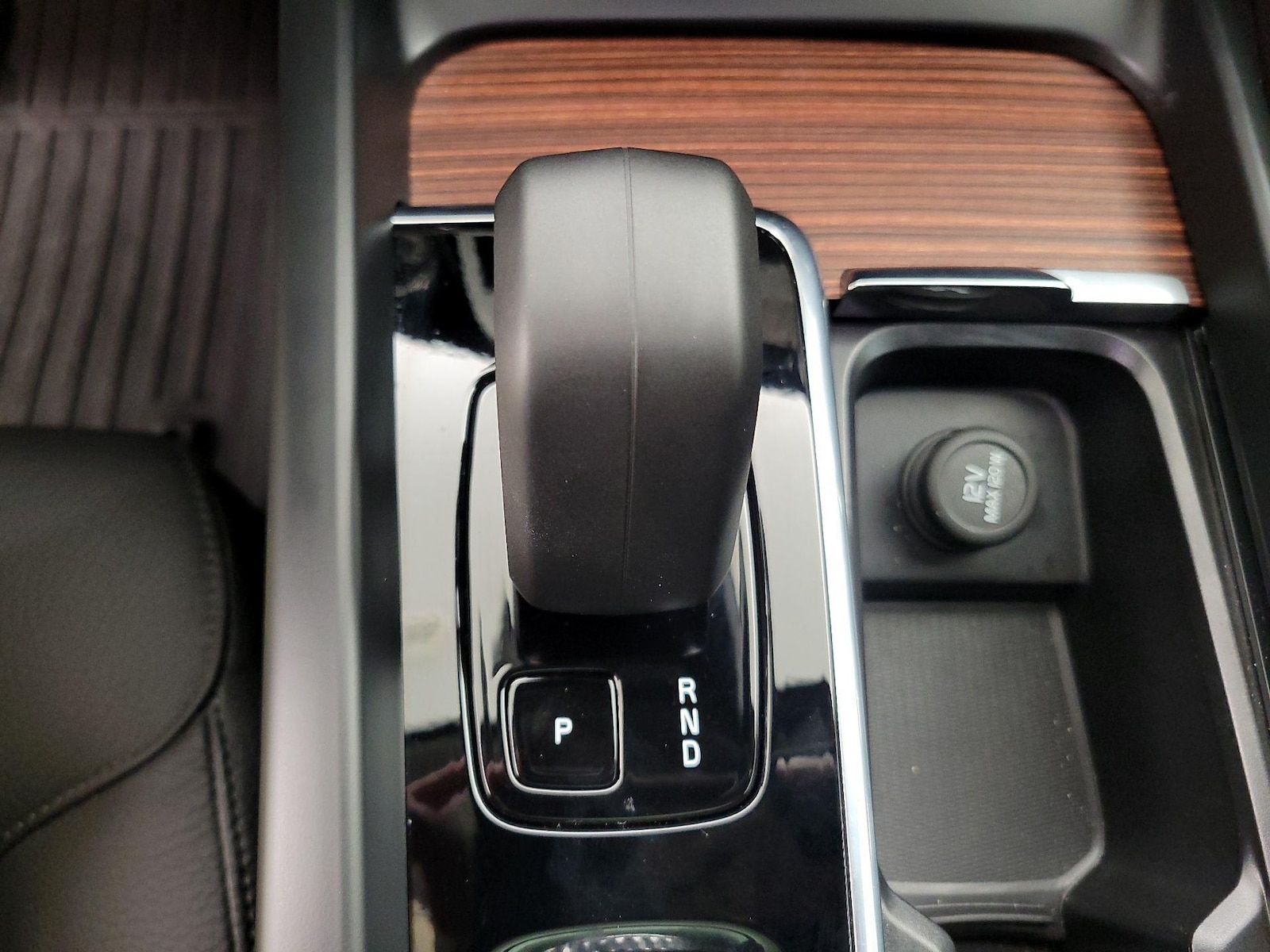 2025 Volvo V60 Cross Country Plus - Photo 17