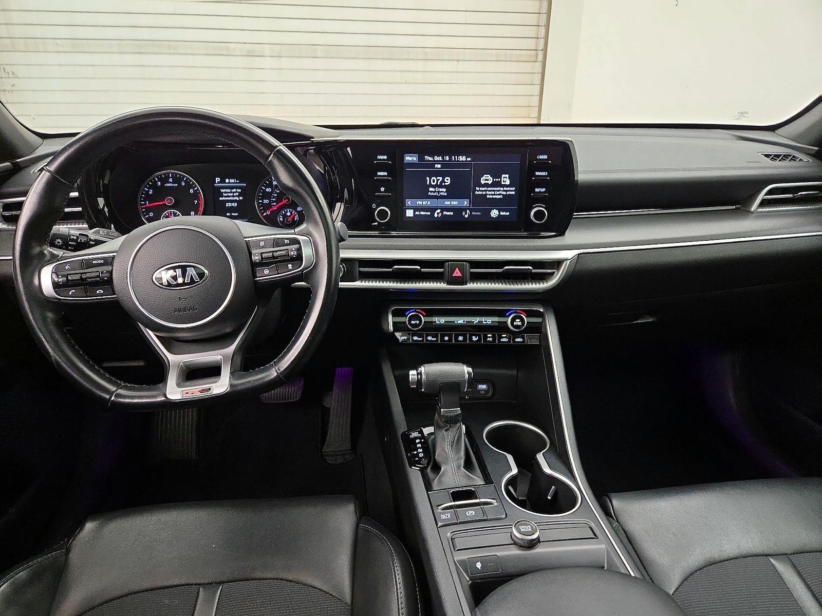 Apple CarPlay® & Android Auto™