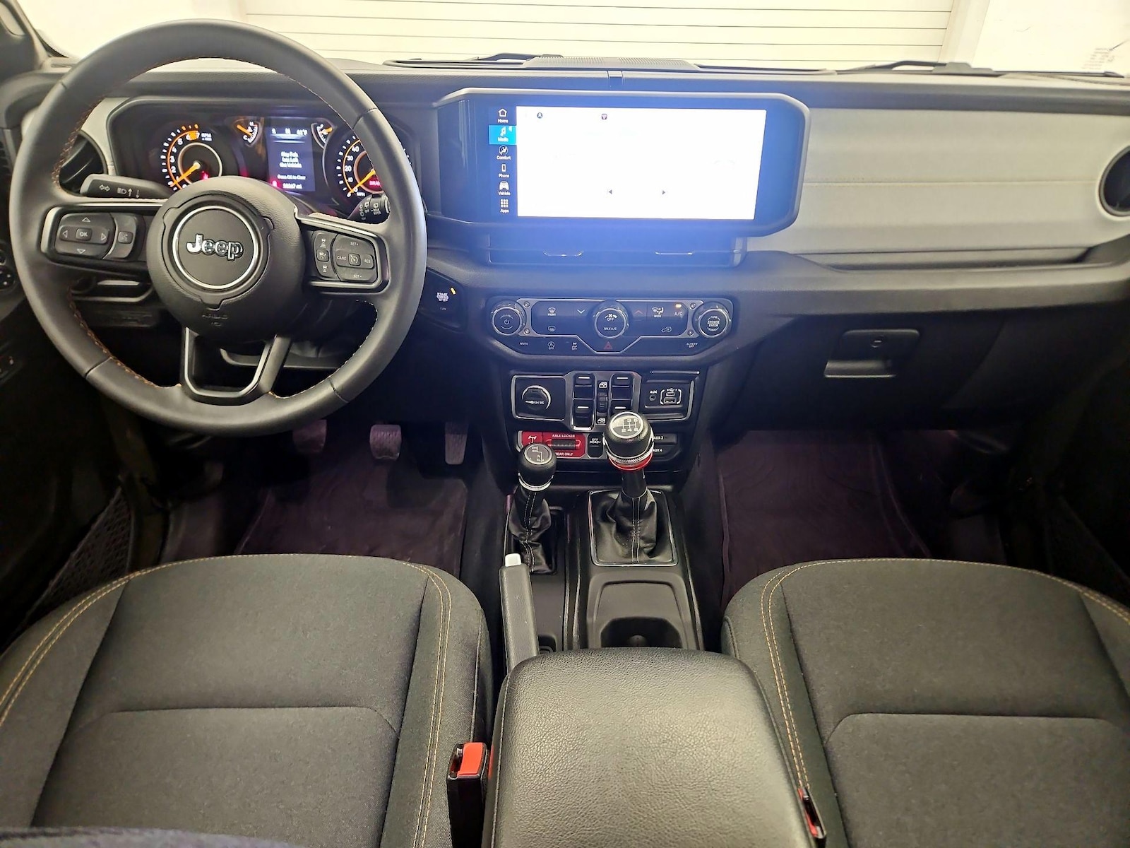Apple CarPlay® & Android Auto™