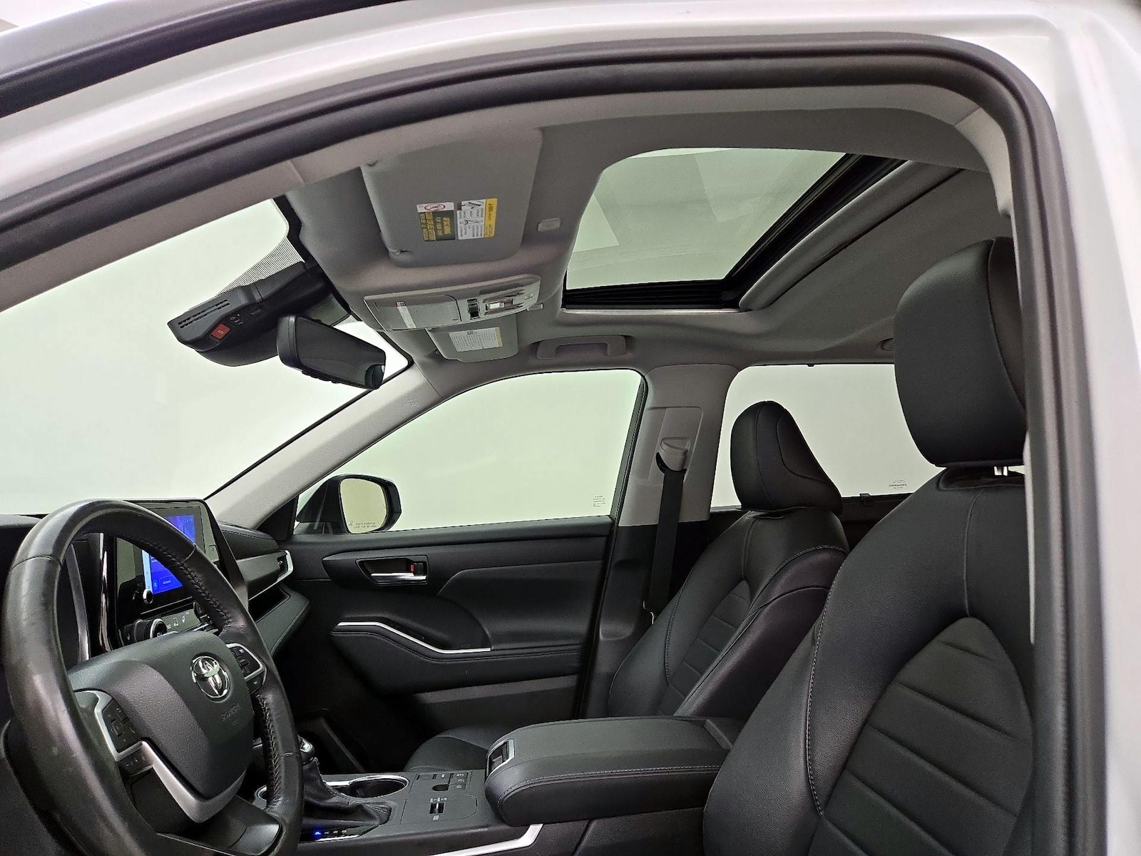 Sunroof(s) & Overhead Airbags