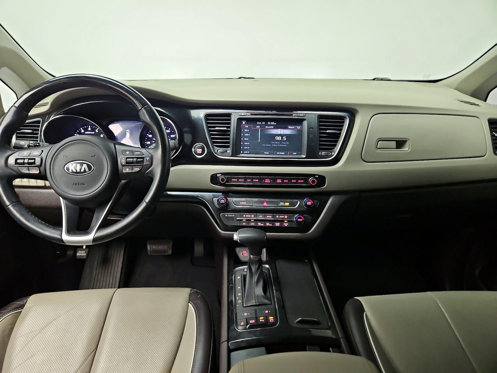 Apple CarPlay® & Android Auto™