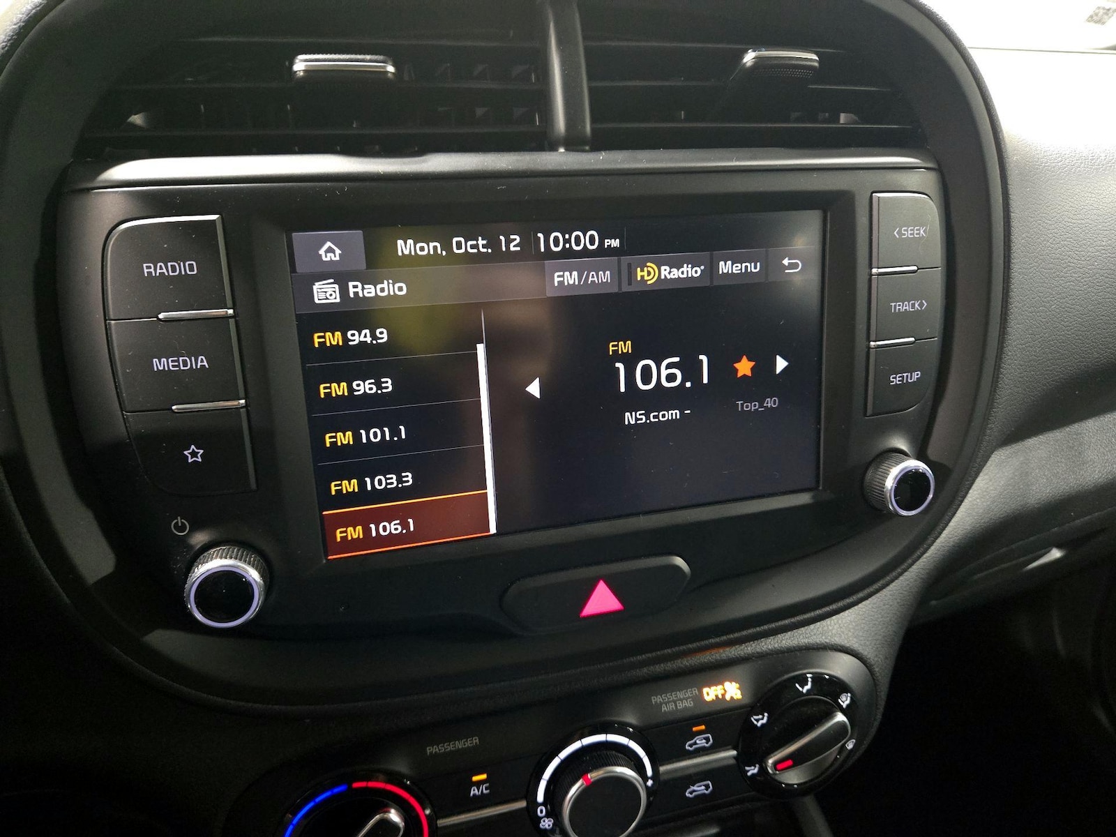 2025 Kia Soul LX - Photo 16
