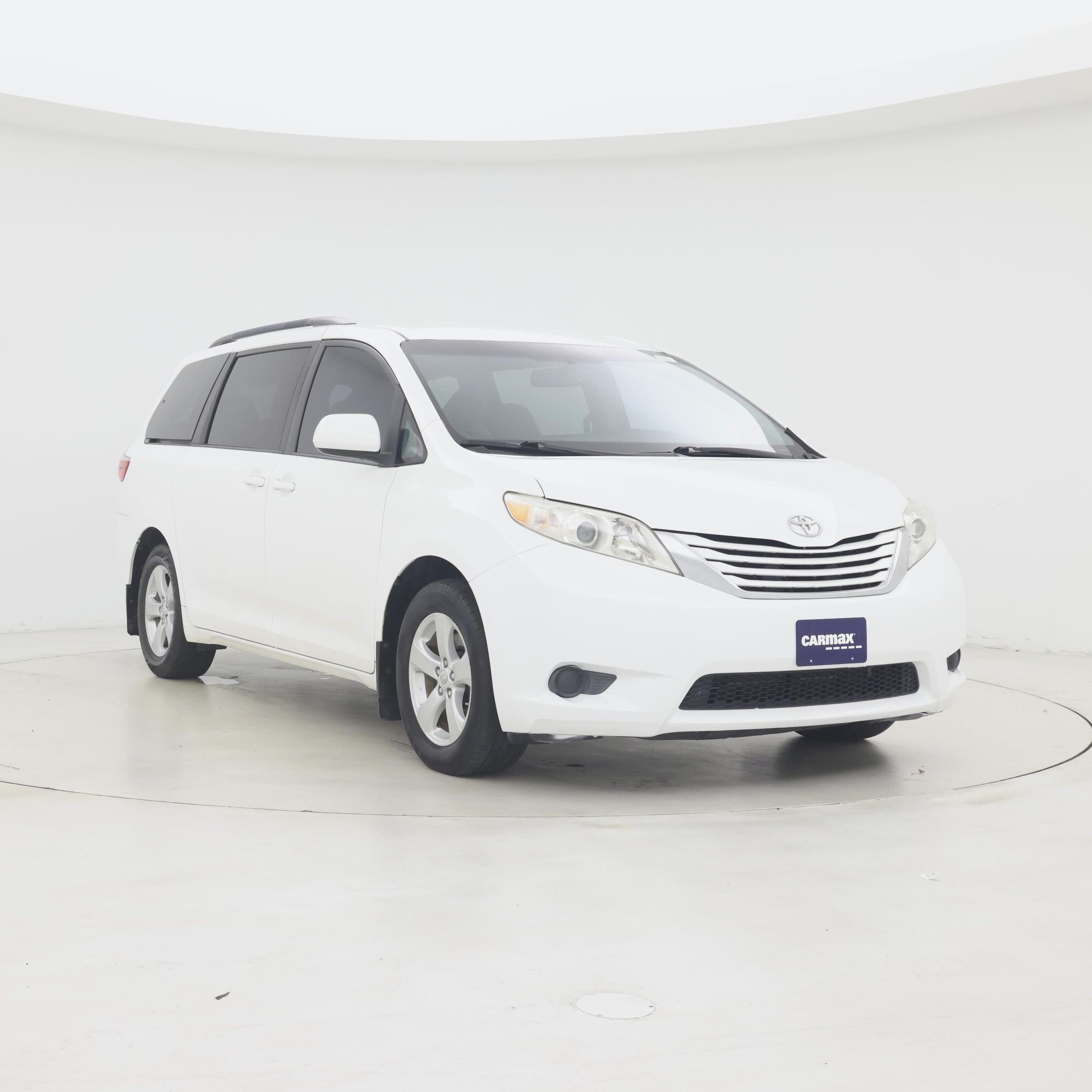 White 2015 Toyota Sienna Minivan Front-Wheel Drive Automatic