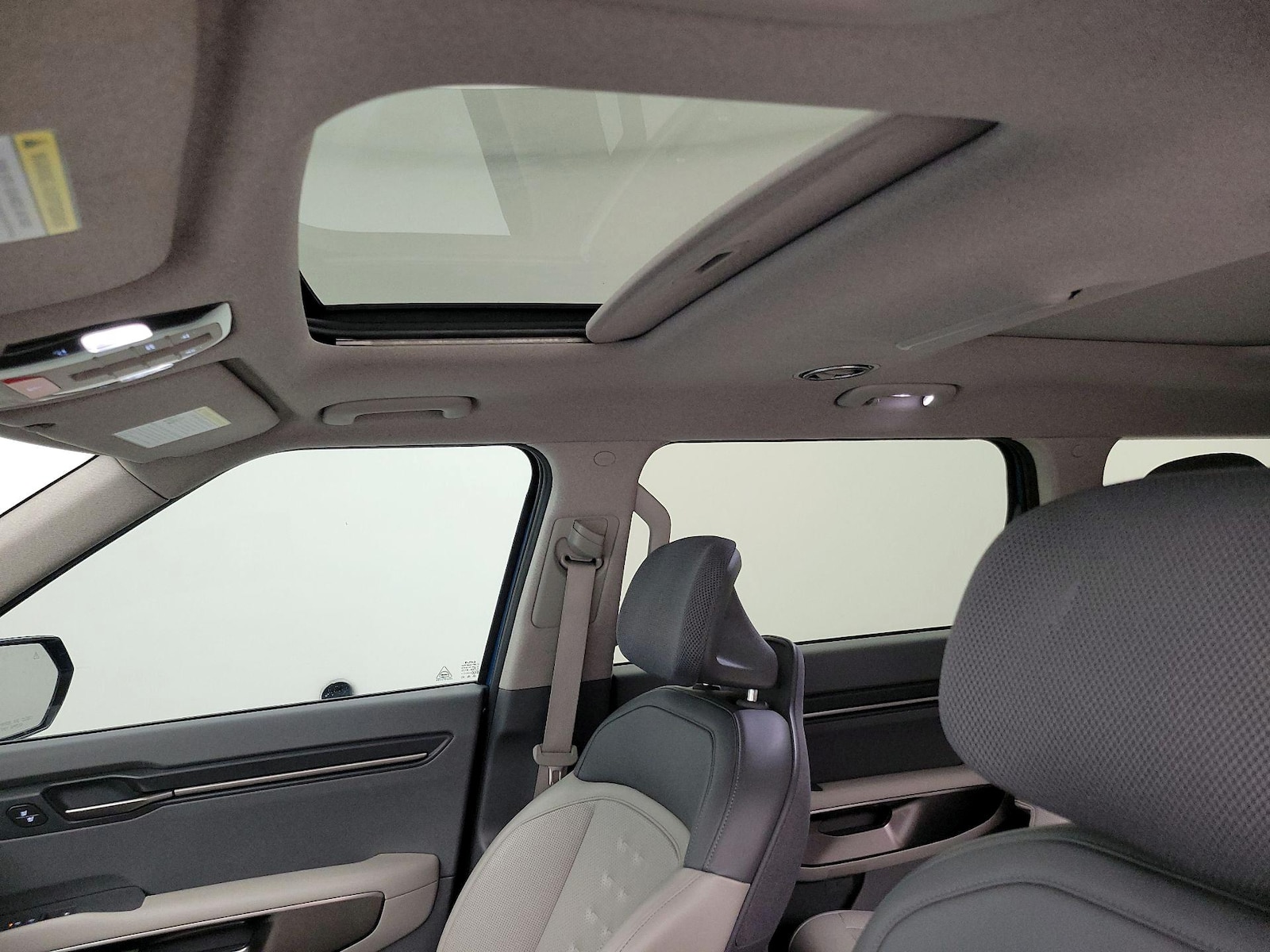 Sunroof(s) & Skylight(s)