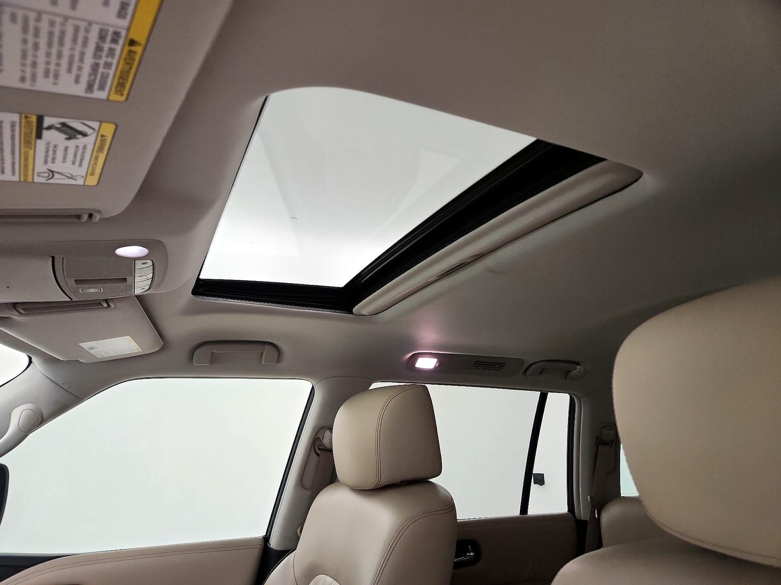 Sunroof(s) & Overhead Airbags