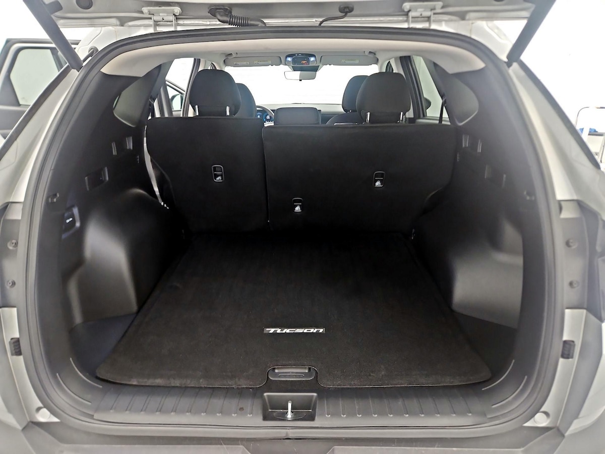 Trunk/Cargo (Seats Up)