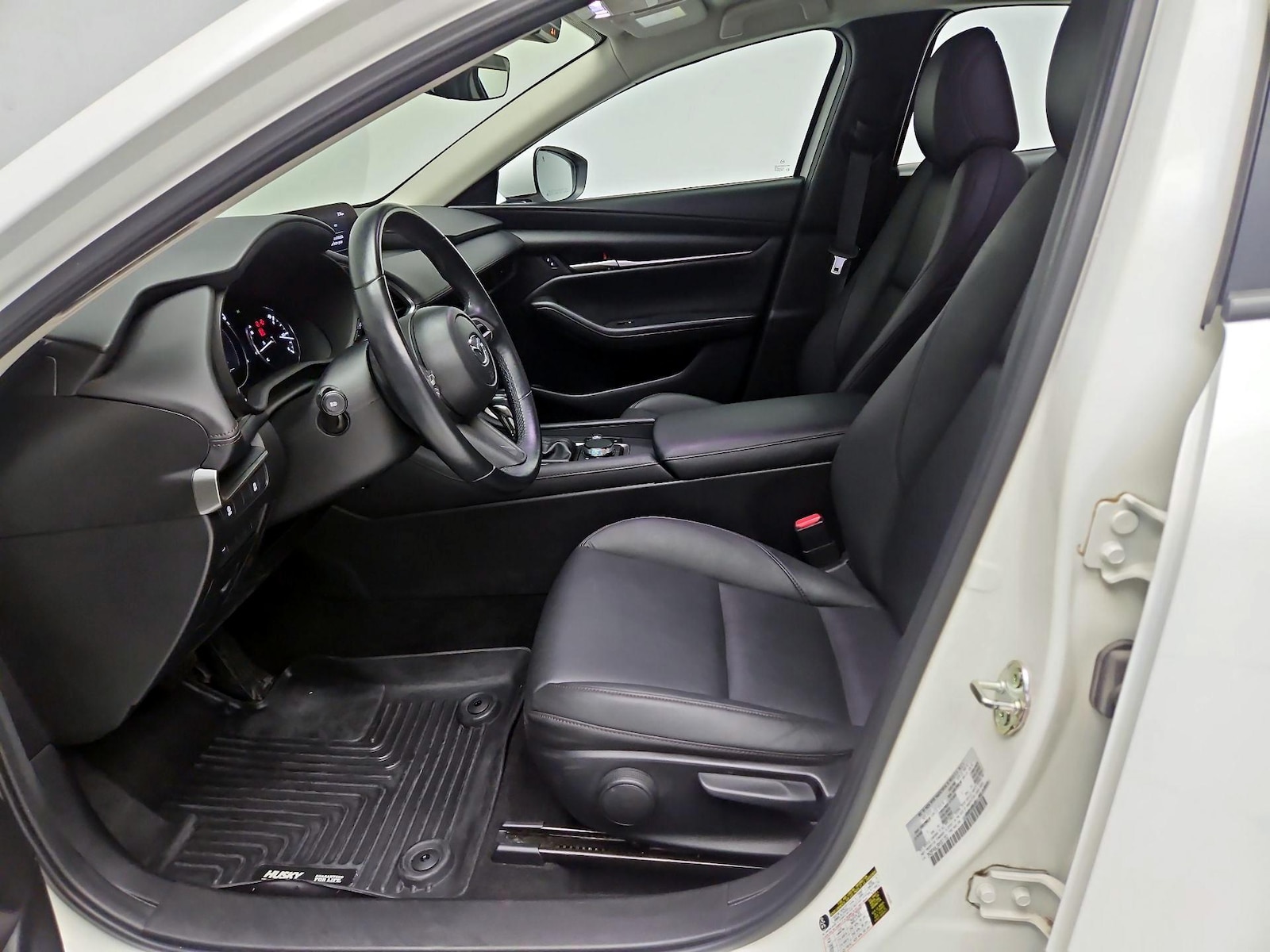 Side Airbags & Leatherette Seats