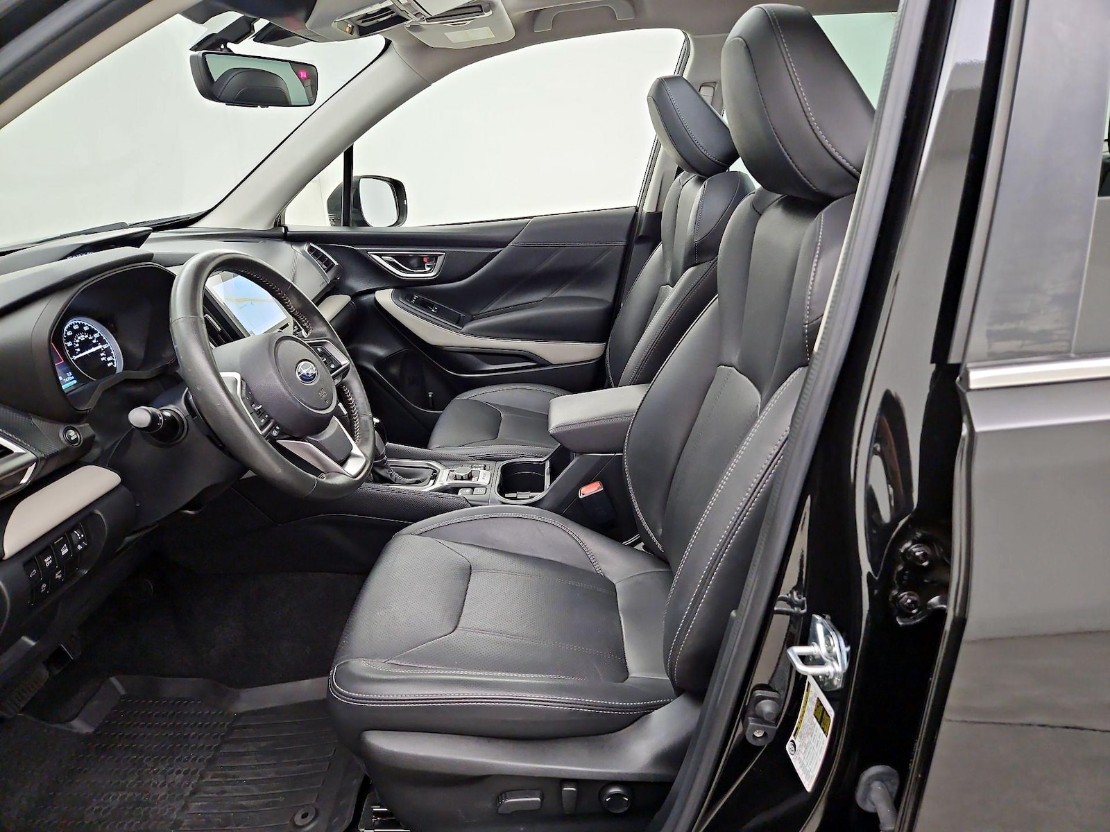 2023 Subaru Forester Limited - Photo 12