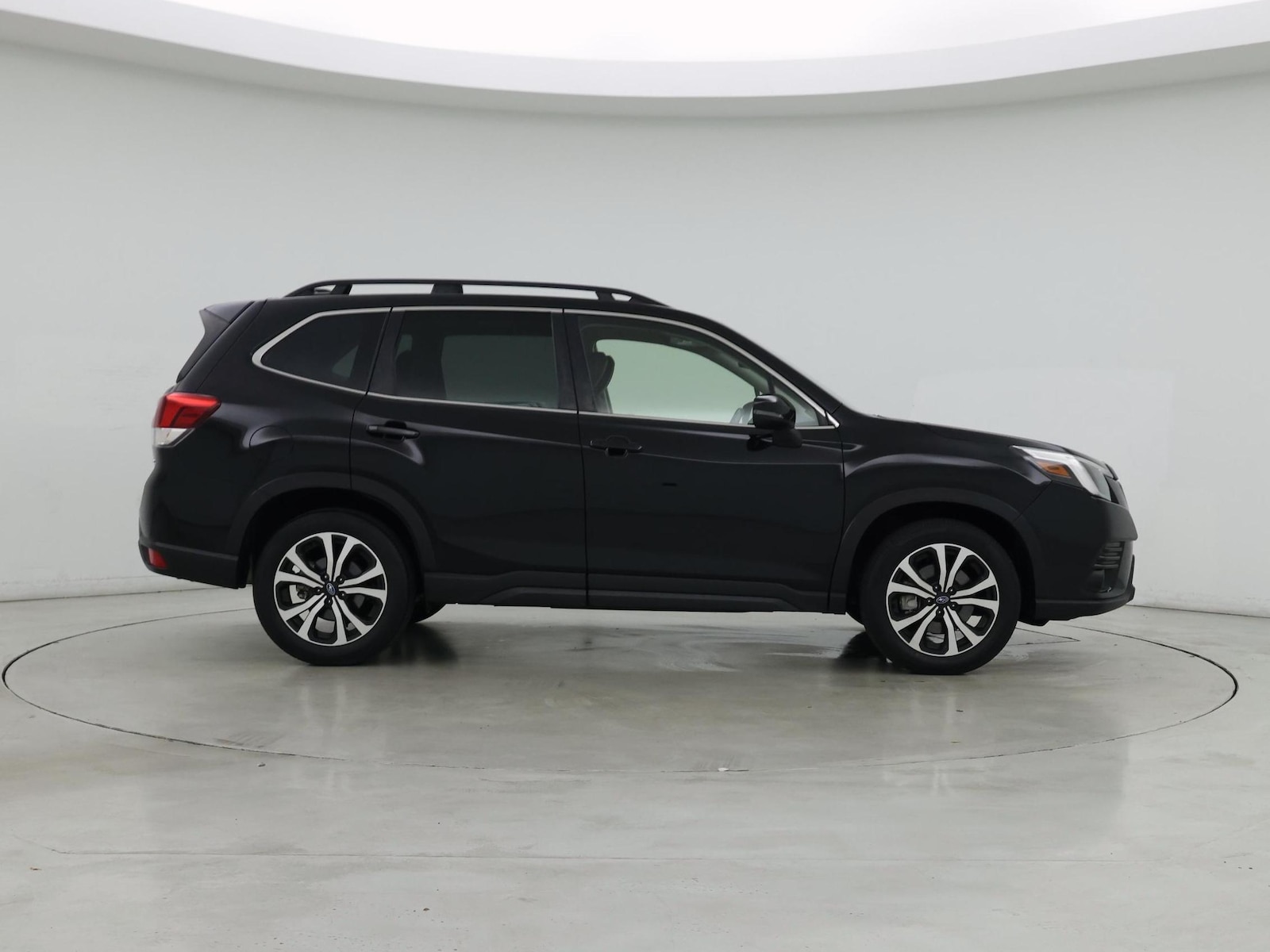 2023 Subaru Forester Limited - Photo 8