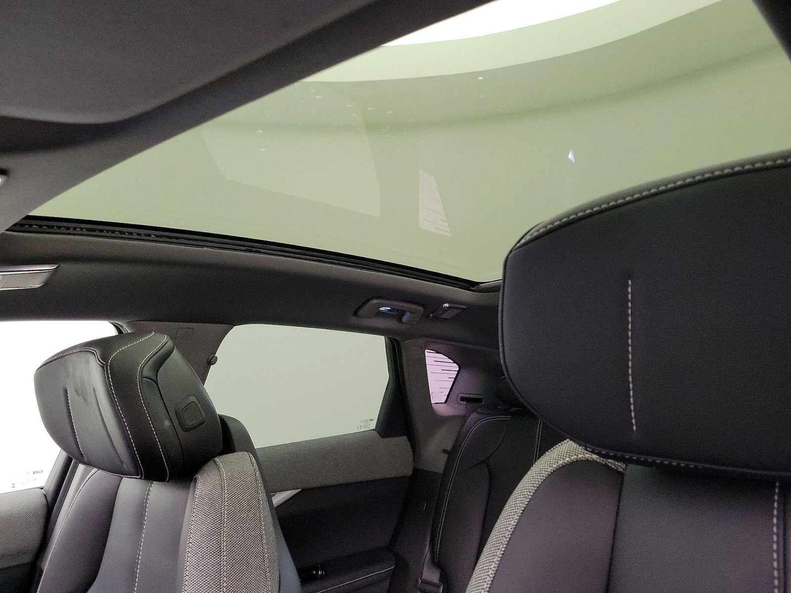 Skylight(s) & Overhead Airbags