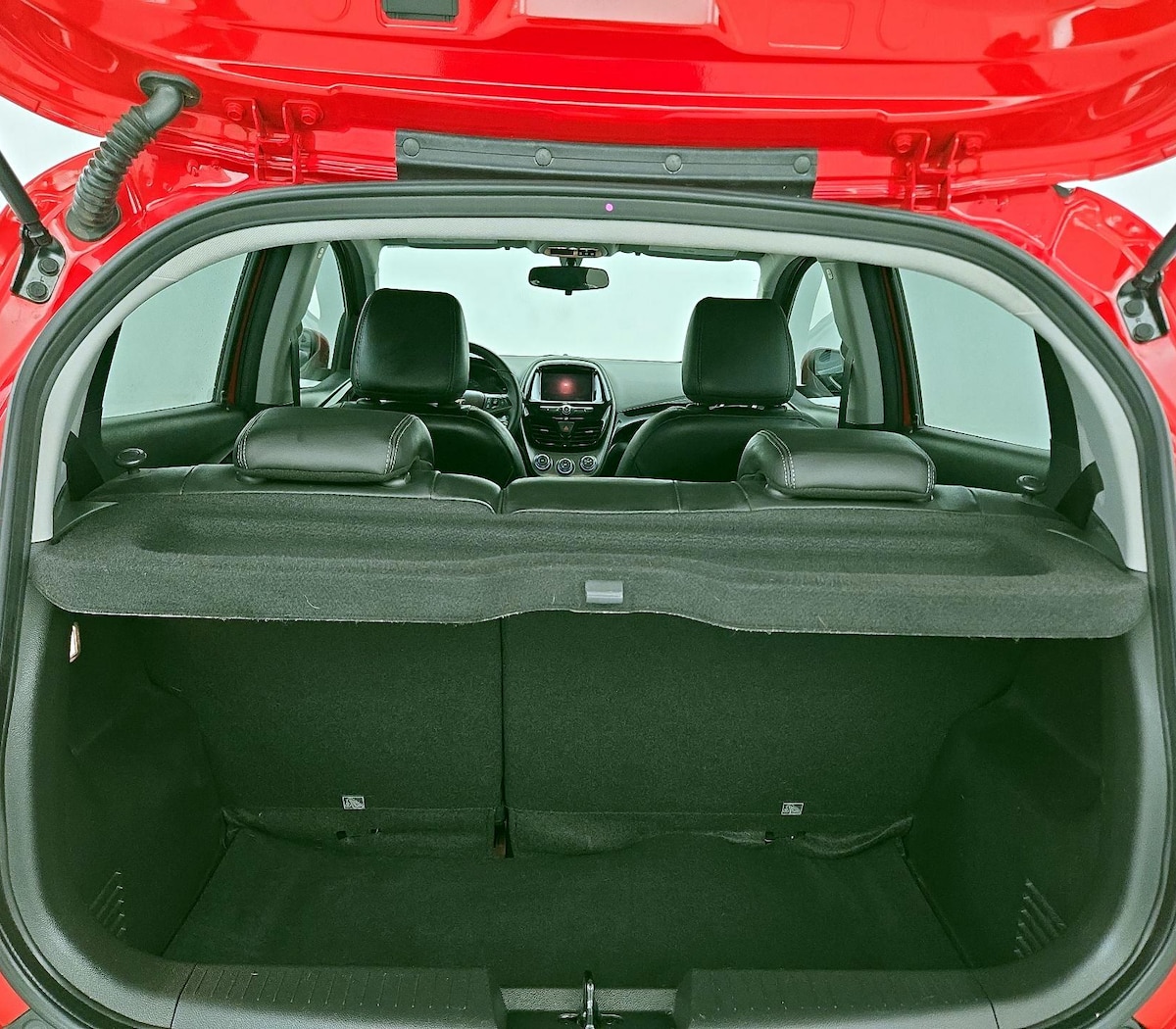 Trunk/Cargo (Seats Up)