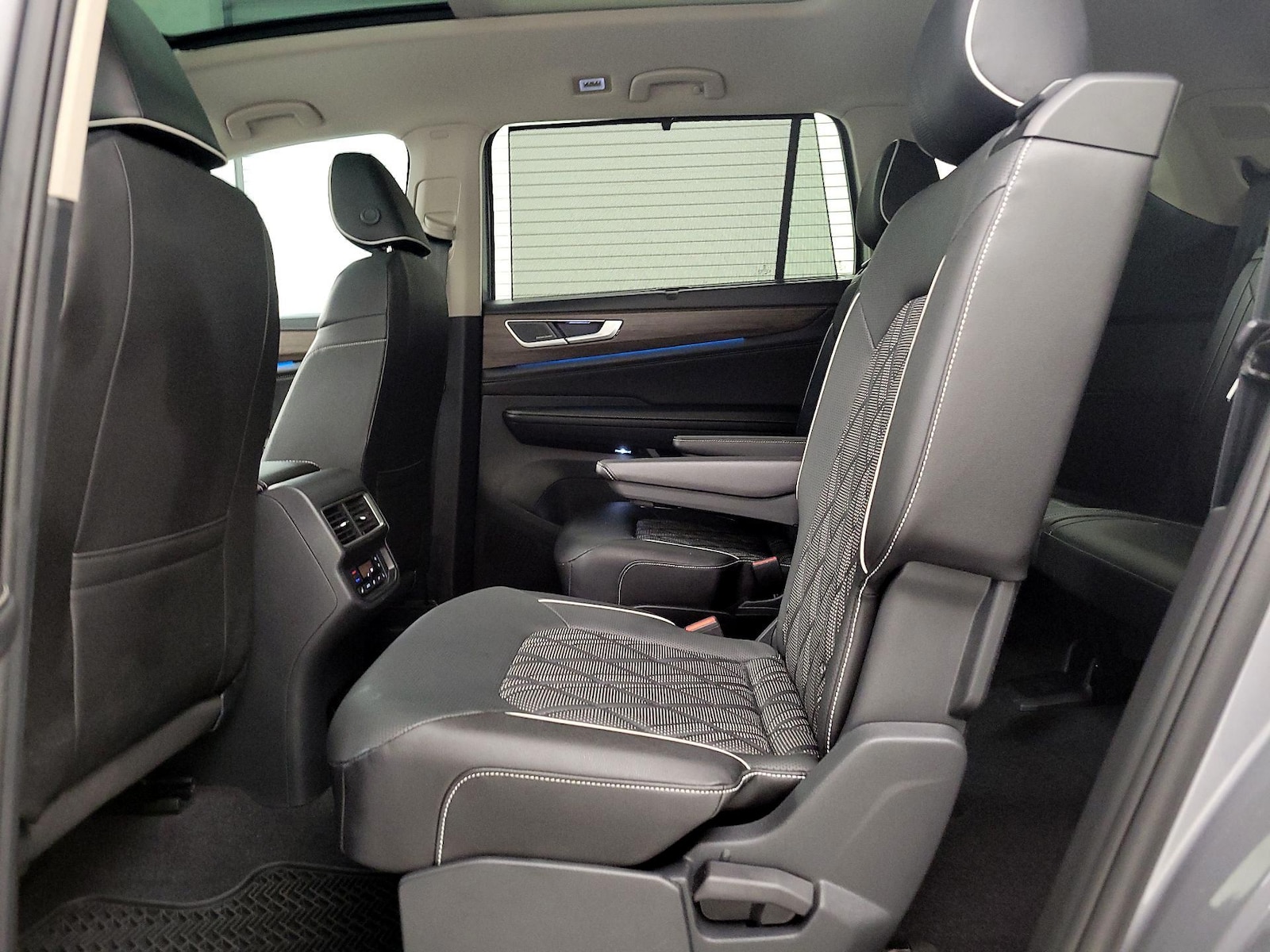 Rear Air Conditioning