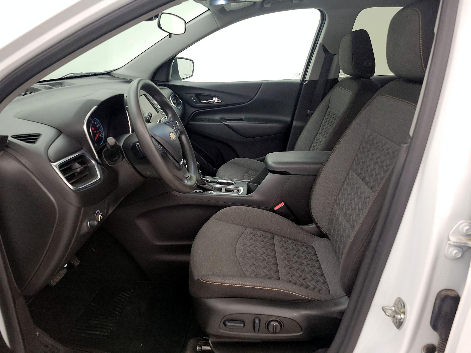 Power Seat(s) & Side Airbags