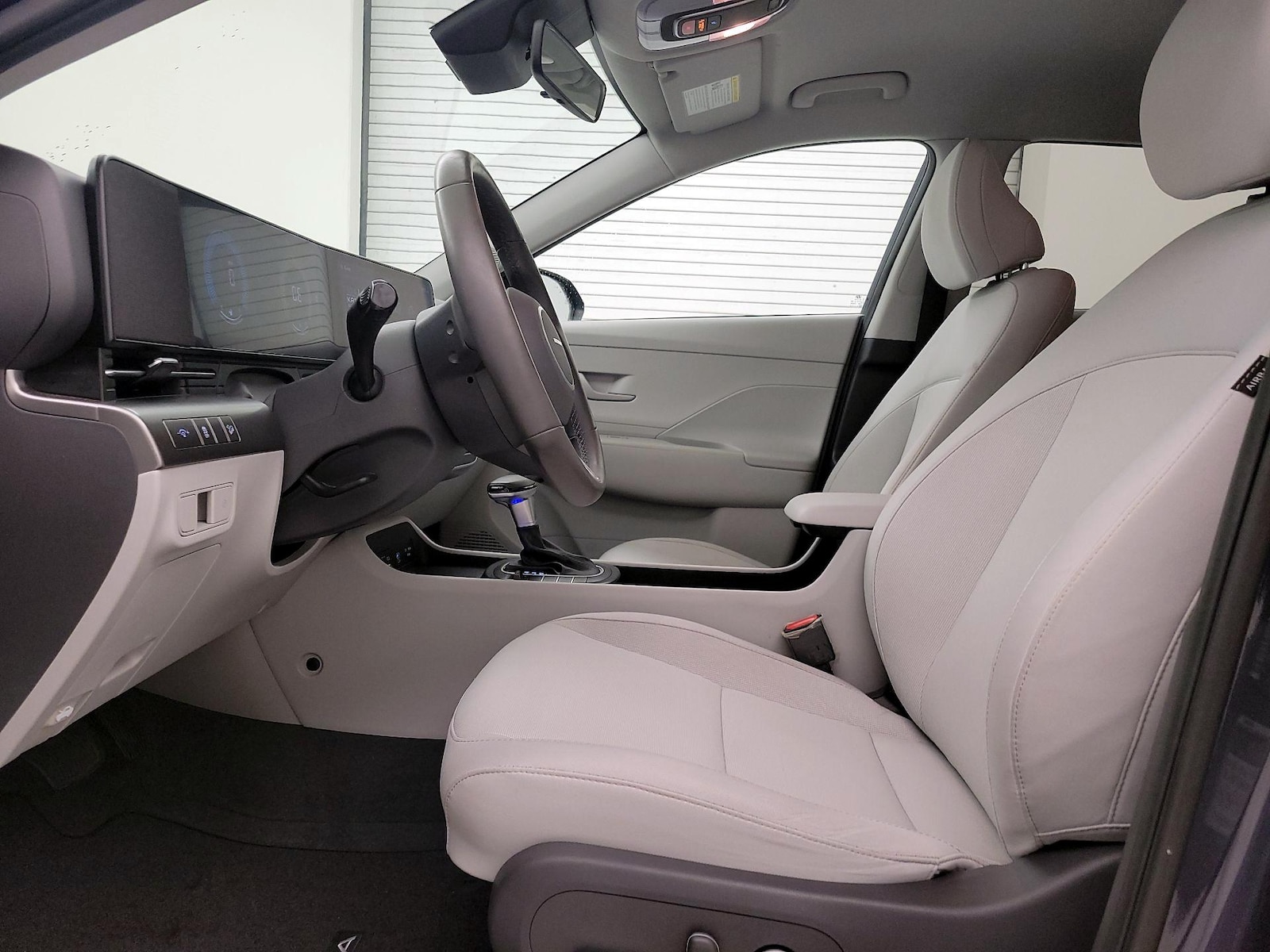 Power Seat(s) & Side Airbags