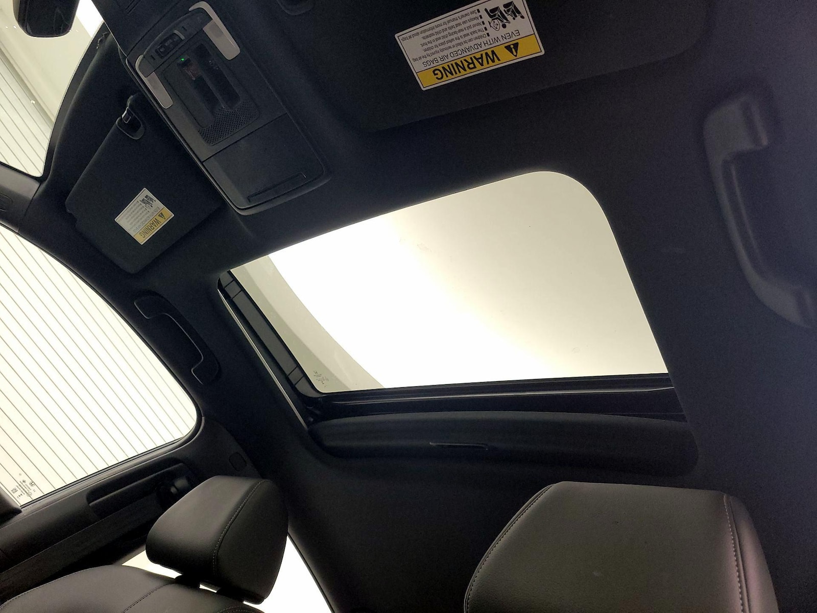 Sunroof(s) & Overhead Airbags