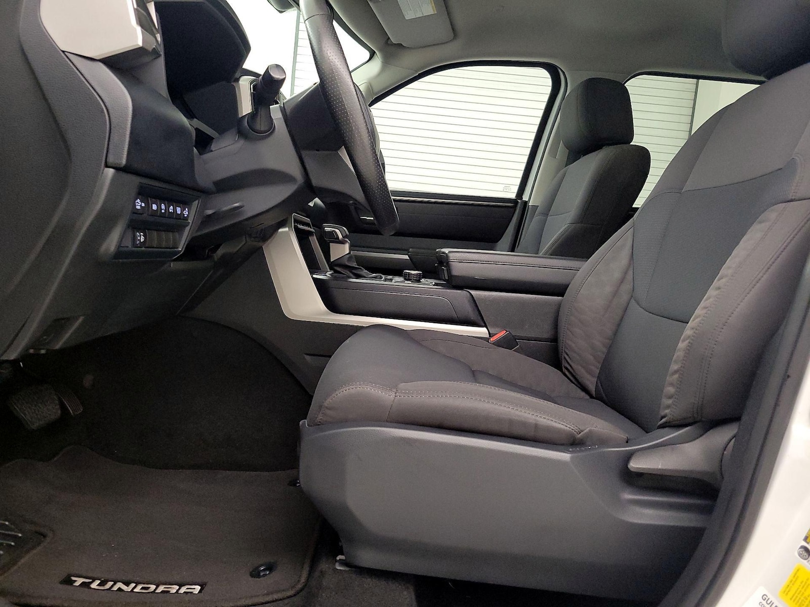 Power Seat(s) & Side Airbags