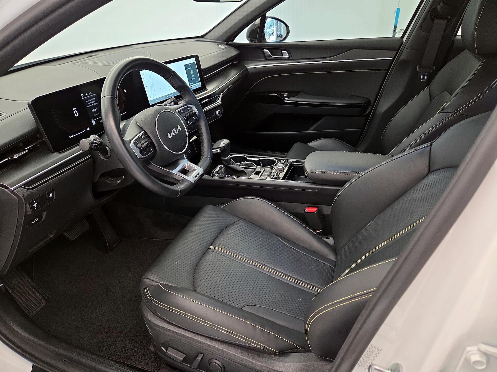 Power Seat(s) & Side Airbags