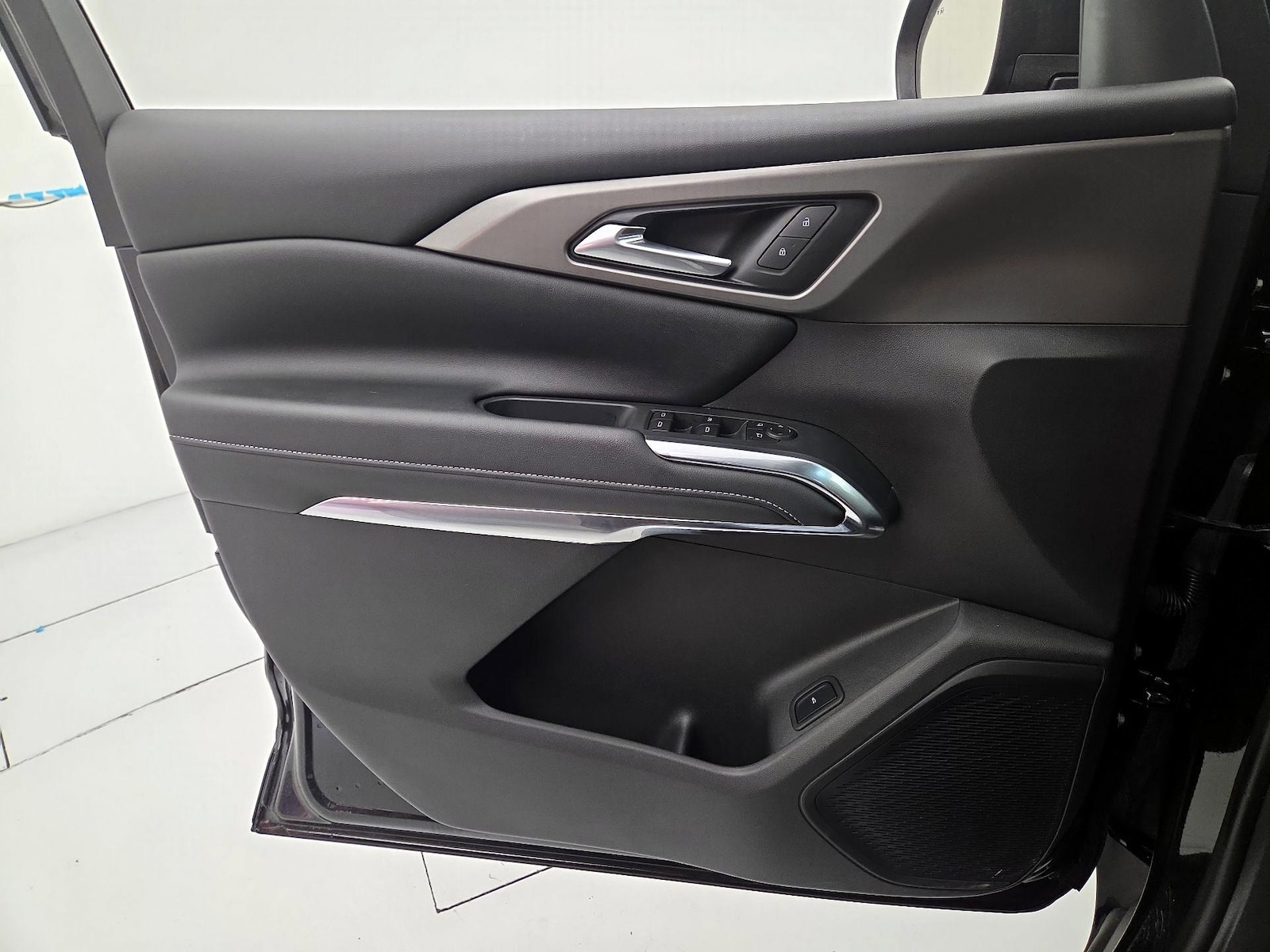 2026 Chevrolet Traverse LT - Photo 13