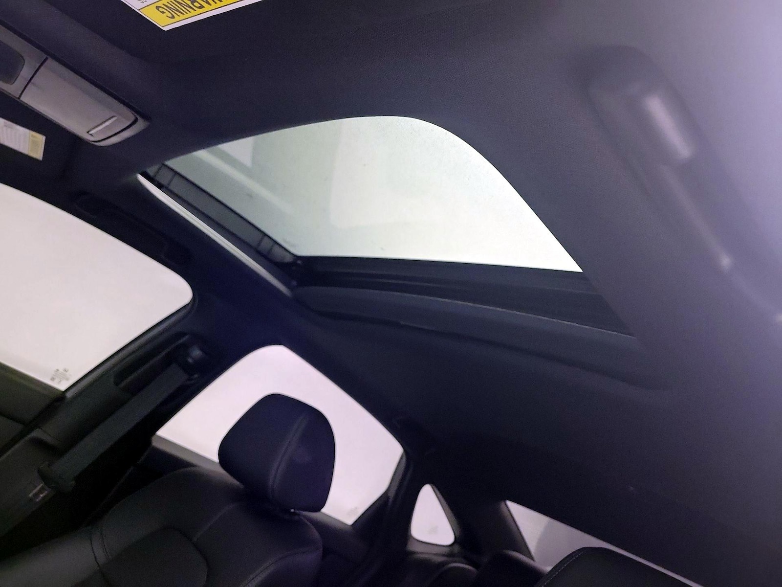 Sunroof(s) & Overhead Airbags