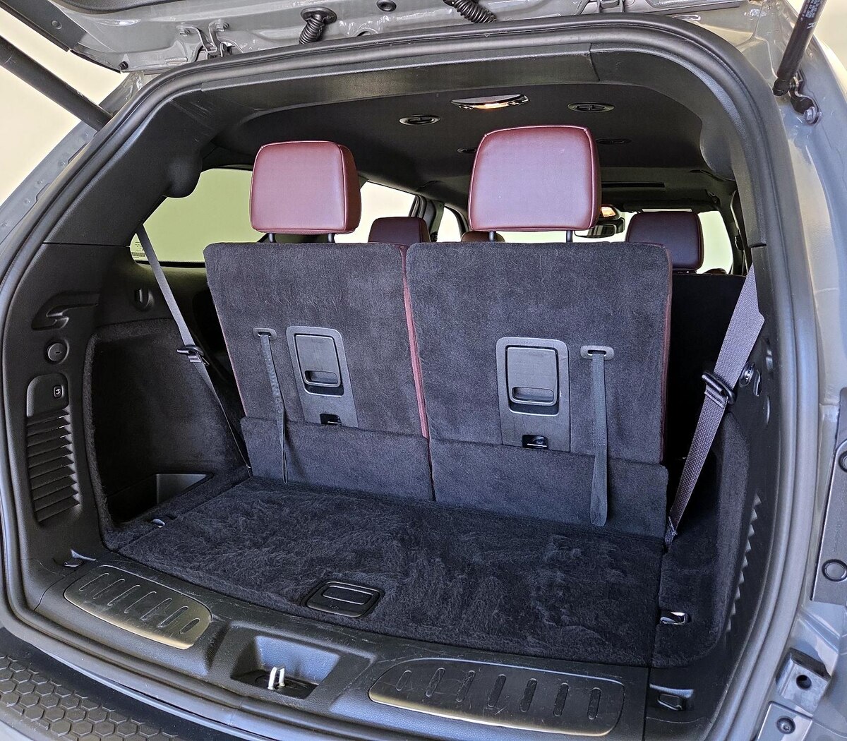 Trunk/Cargo (Seats Up)
