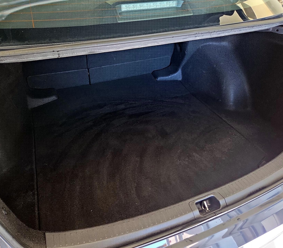 Trunk/Cargo (Seats Up)